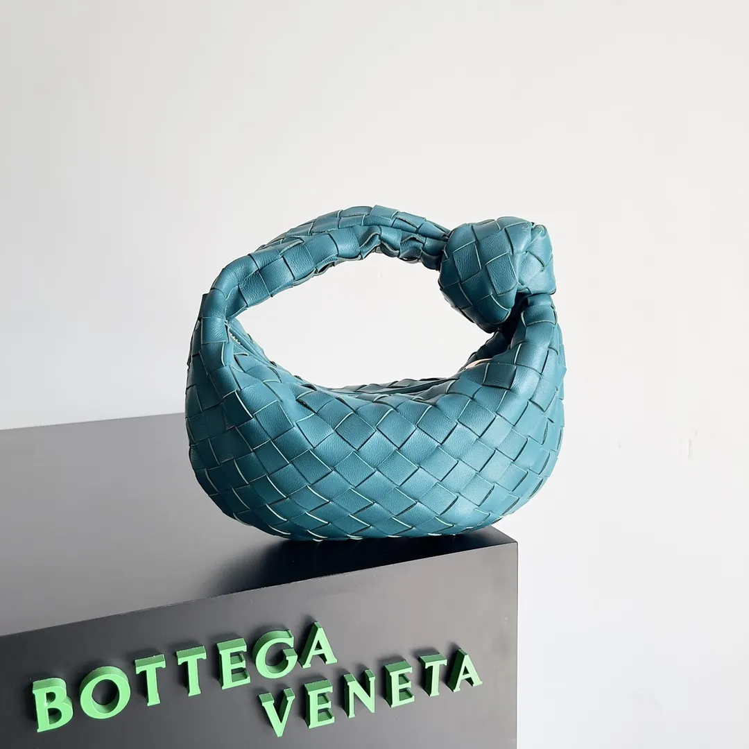Alternative view of Bottega Veneta Mini Jodie Mallard 651876