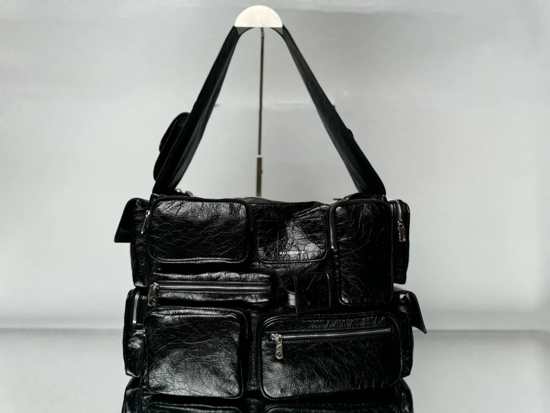 Alternative view of Balenciaga Superbusy Sling Bag Large in Black 702168