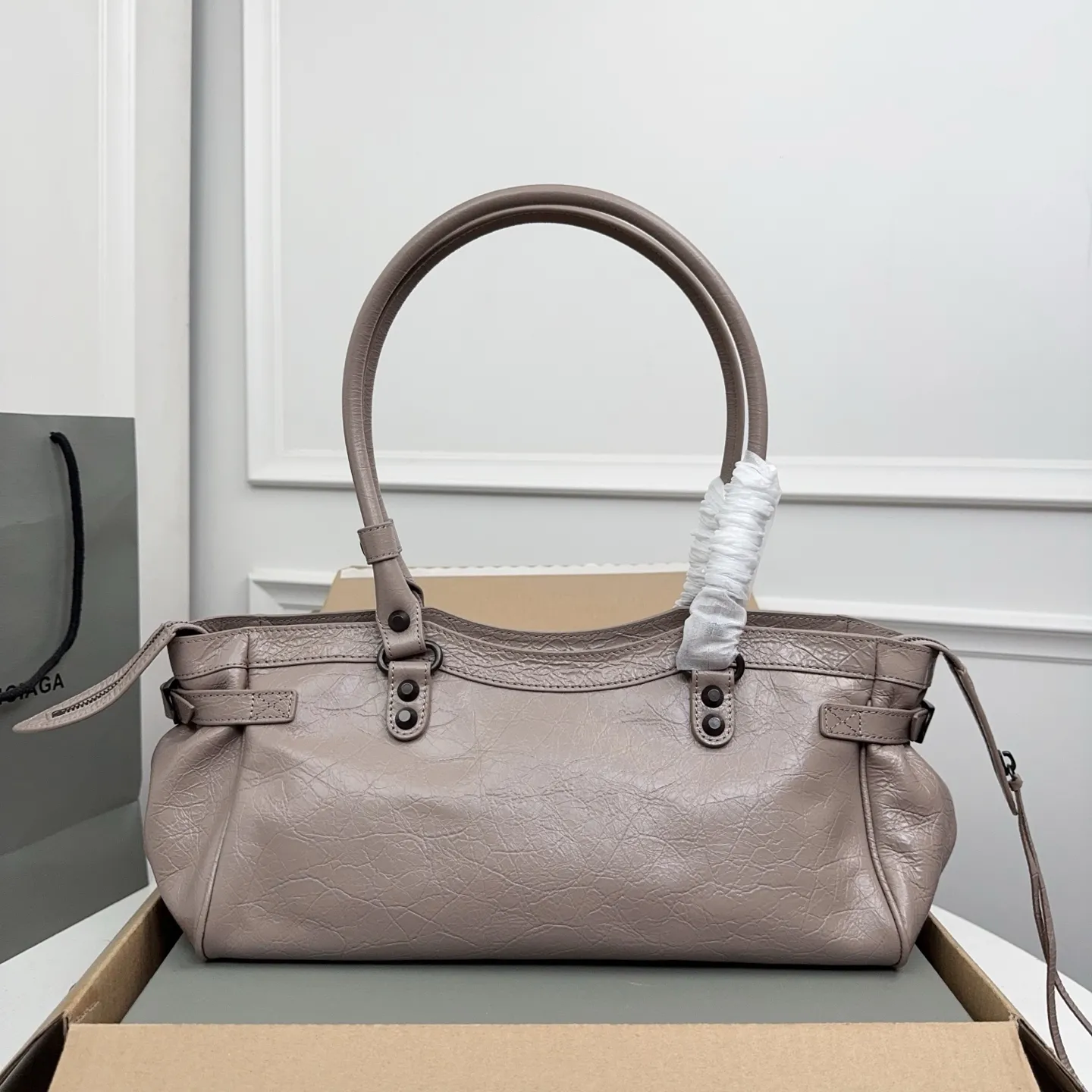 Balenciaga Women's Le City Bag East-west in Sesame 8457042 - 图片 3