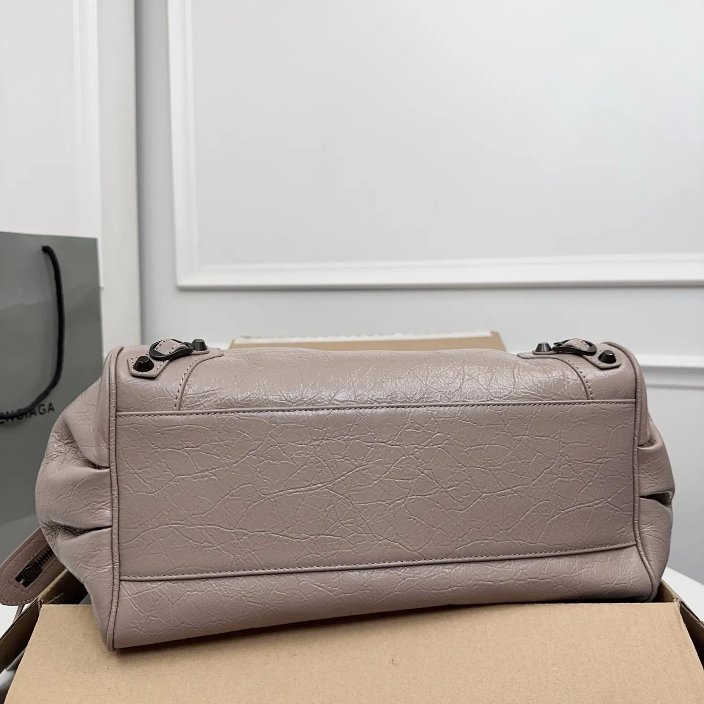 Balenciaga Women's Le City Bag East-west in Sesame 8457042 - 图片 4