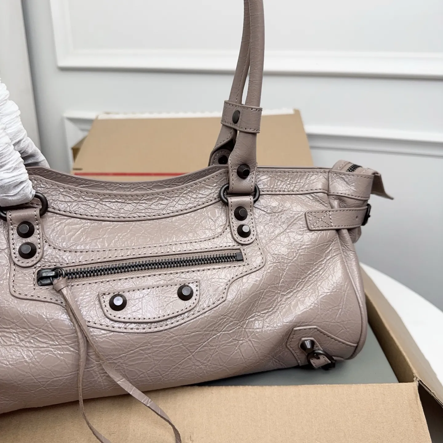 Balenciaga Women's Le City Bag East-west in Sesame 8457042 - 图片 5