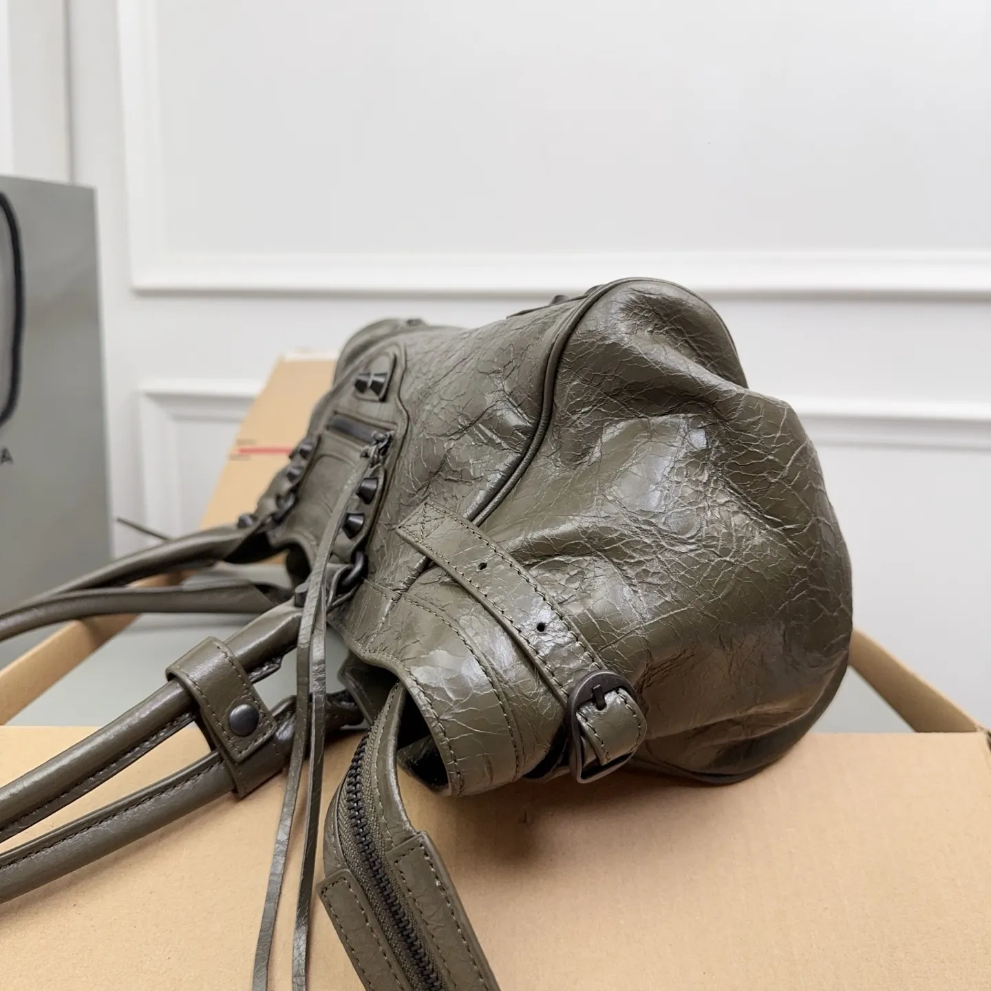 Balenciaga Women's Le City Bag East-west in Army Green 8457042 - 图片 7