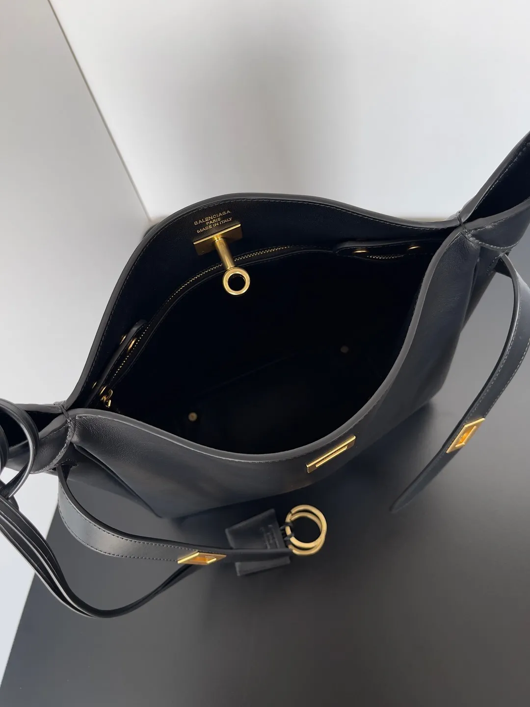 Balenciaga Women's Bel Air Hobo Bag Small in Black 8110182 - Image 4