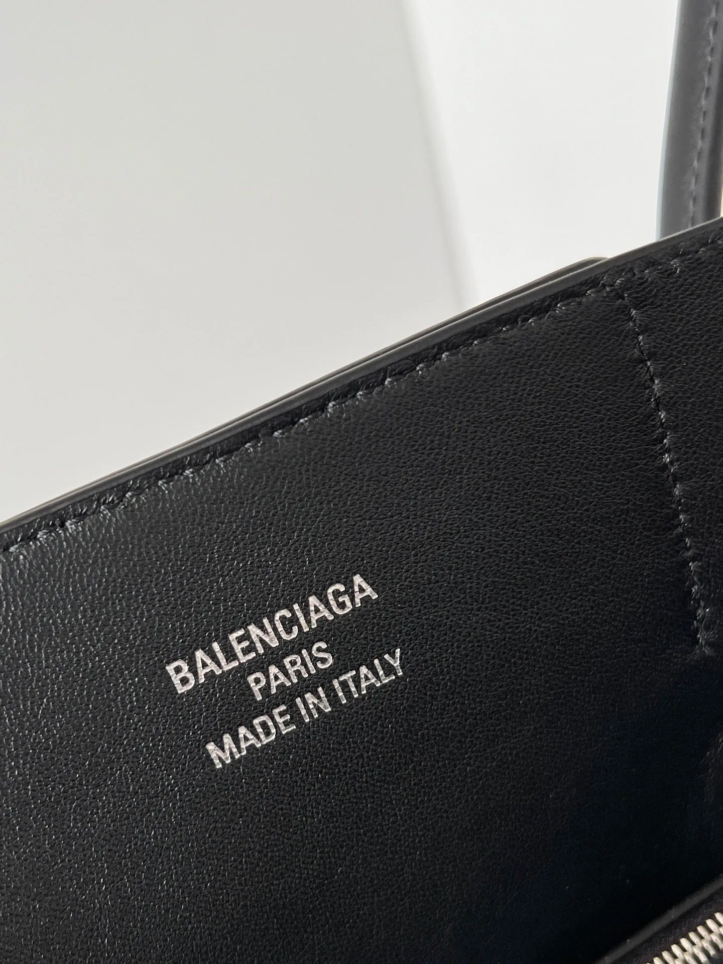 Balenciaga Bel Air Carry All Bag Xl in Black 805481 - Image 5