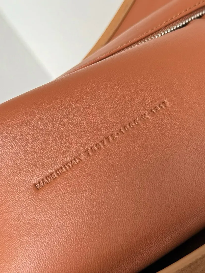 Balenciaga Women's Rodeo Handbag Medium in Camel 789772 - 图片 9