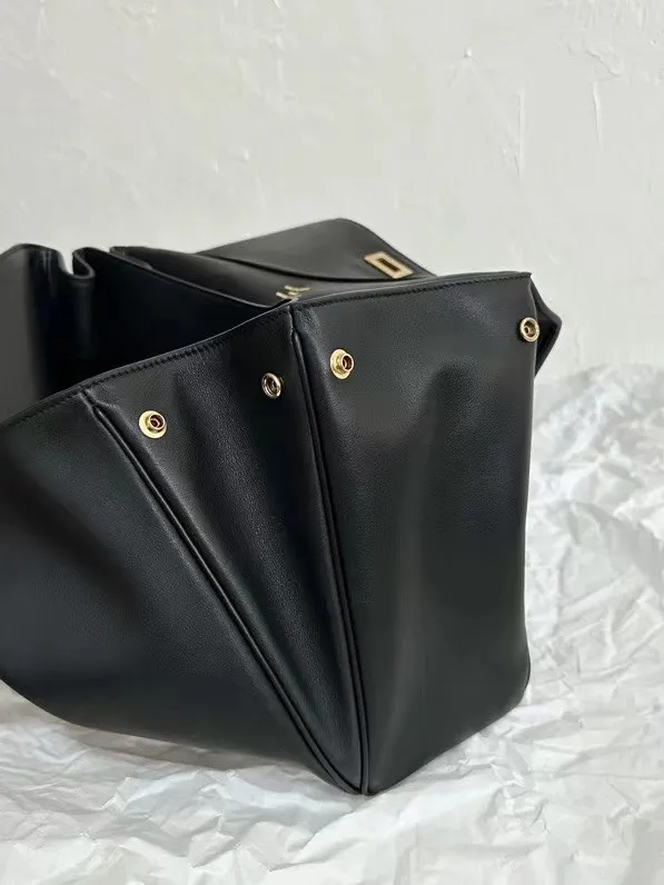 Balenciaga Women's Rodeo Handbag Medium in Black 789772 - Image 8