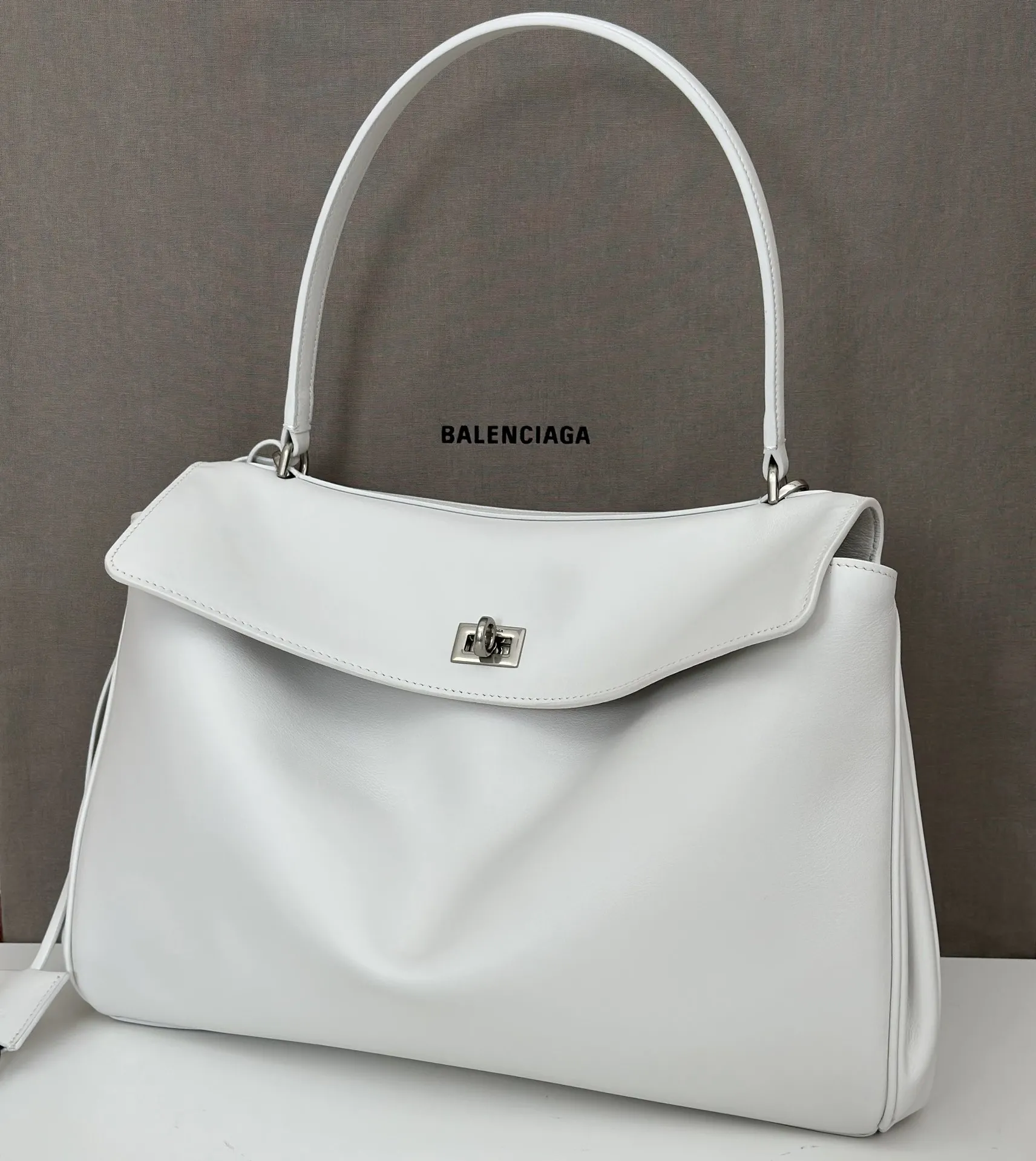 Balenciaga Women's Rodeo Handbag Medium in White 789772 - 图片 6