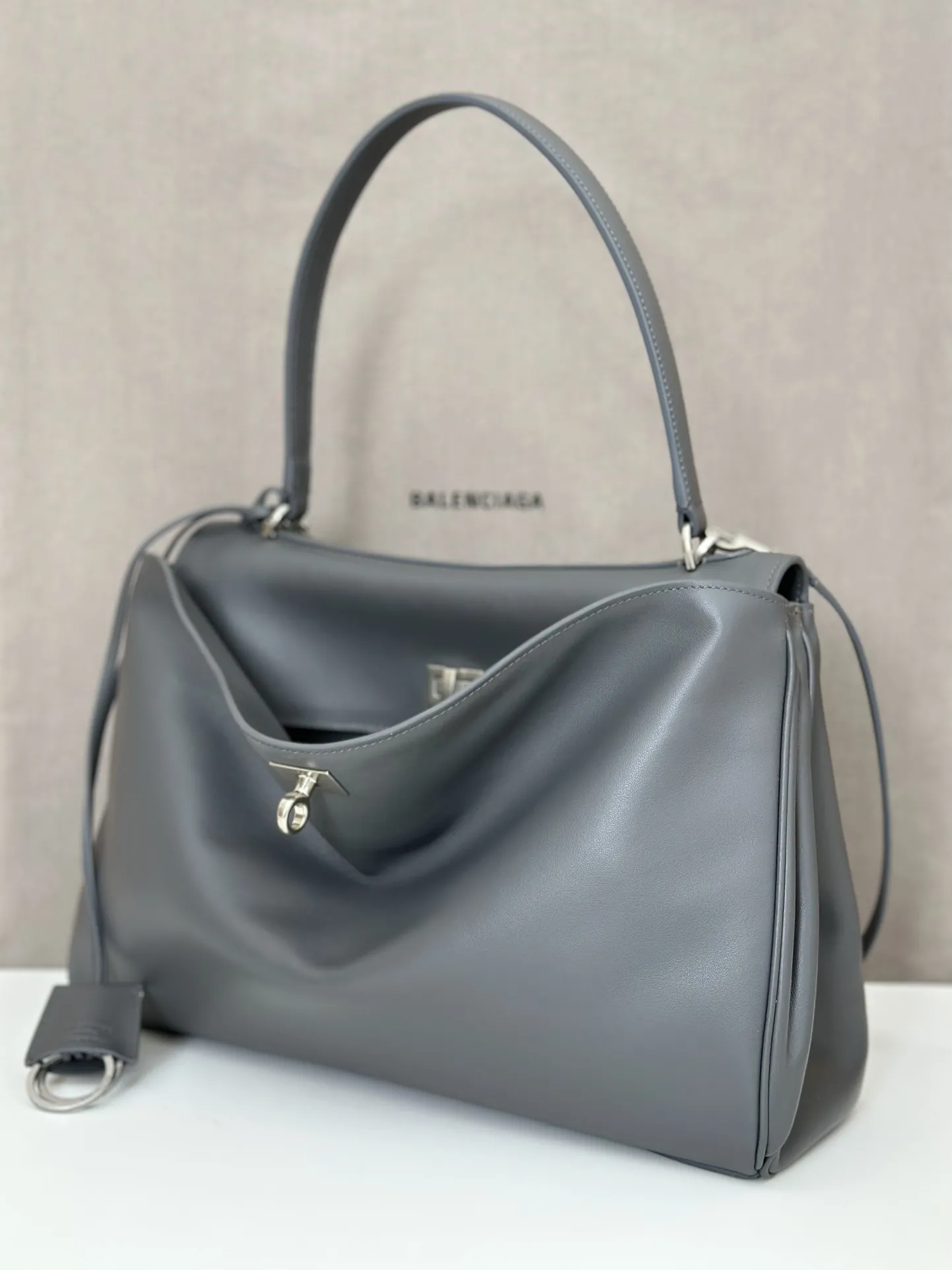 Balenciaga Women's Rodeo Handbag Medium in Grey 789772 - Image 3