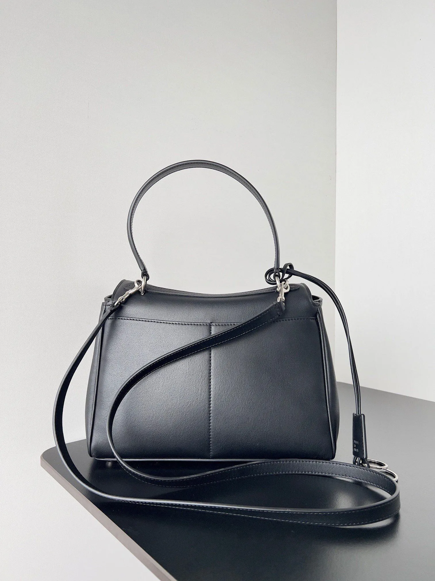 Balenciaga Women's Rodeo Handbag Small in Black 789779 - 图片 3