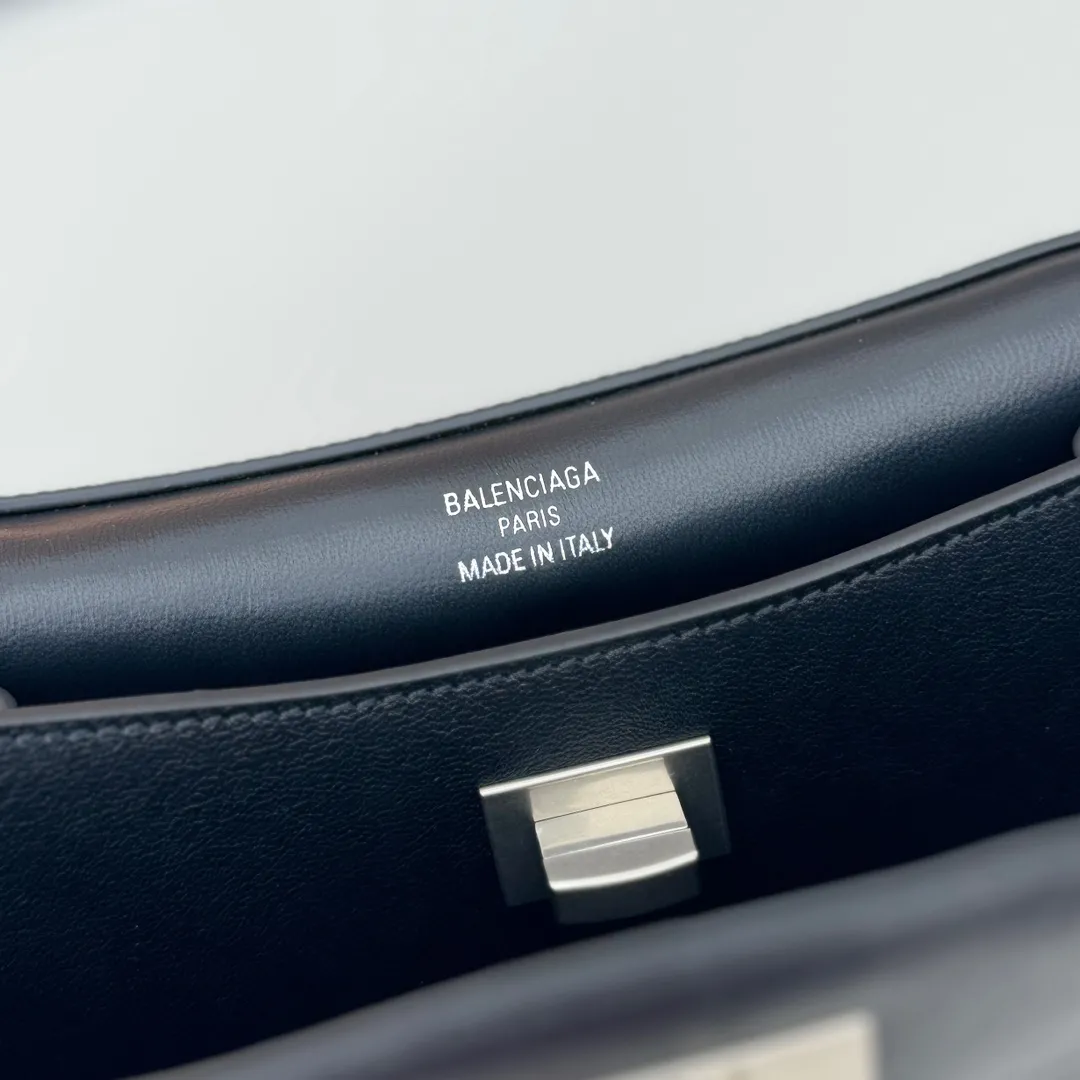 Balenciaga Women's Rodeo Handbag Mini in Black 795456 - 图片 10