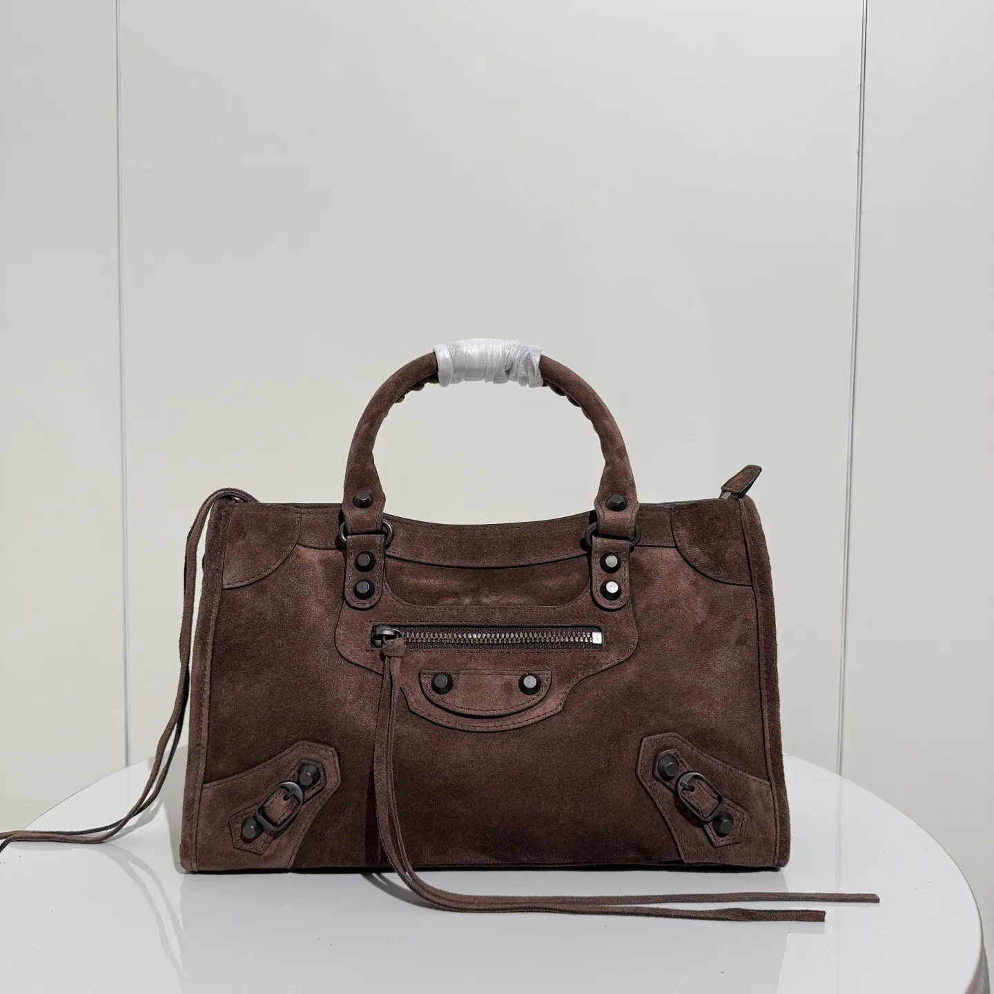 Alternative view of Balenciaga Women's Le City Bag Medium in Light Espresso 823058
