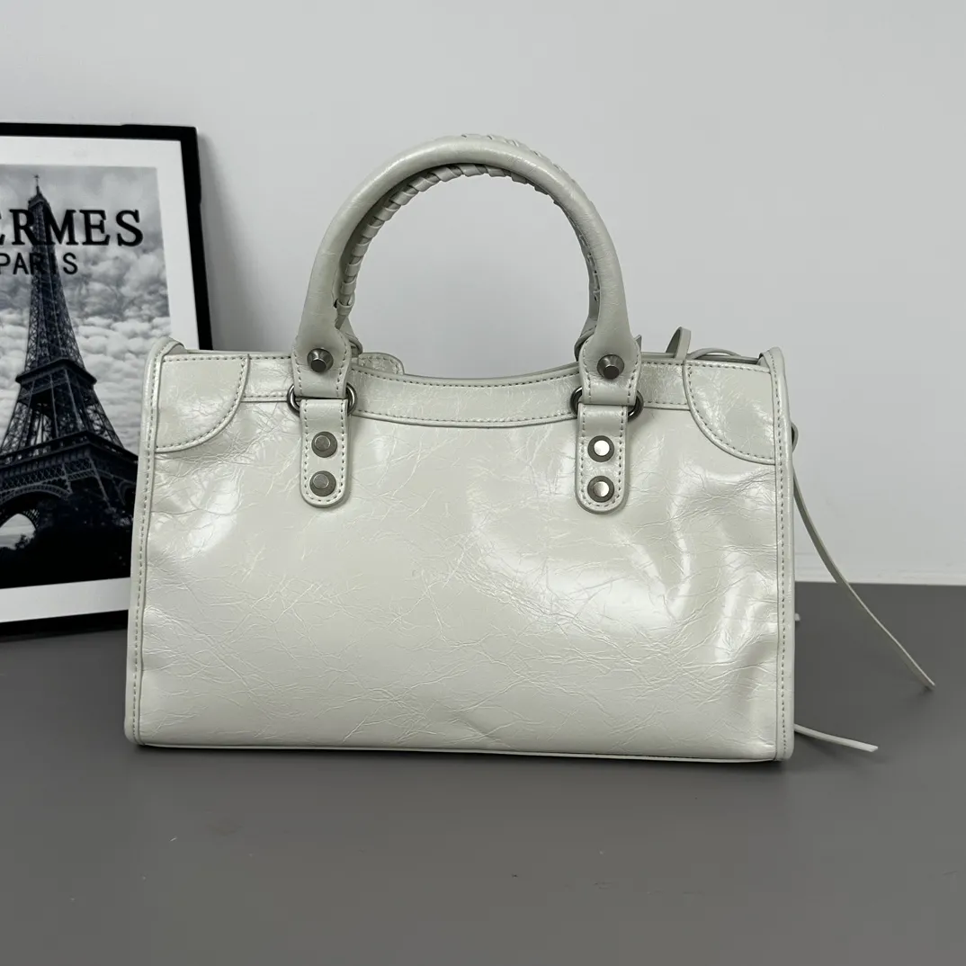 Balenciaga Women's Le City Bag Medium in Optic White 823058 - 图片 5