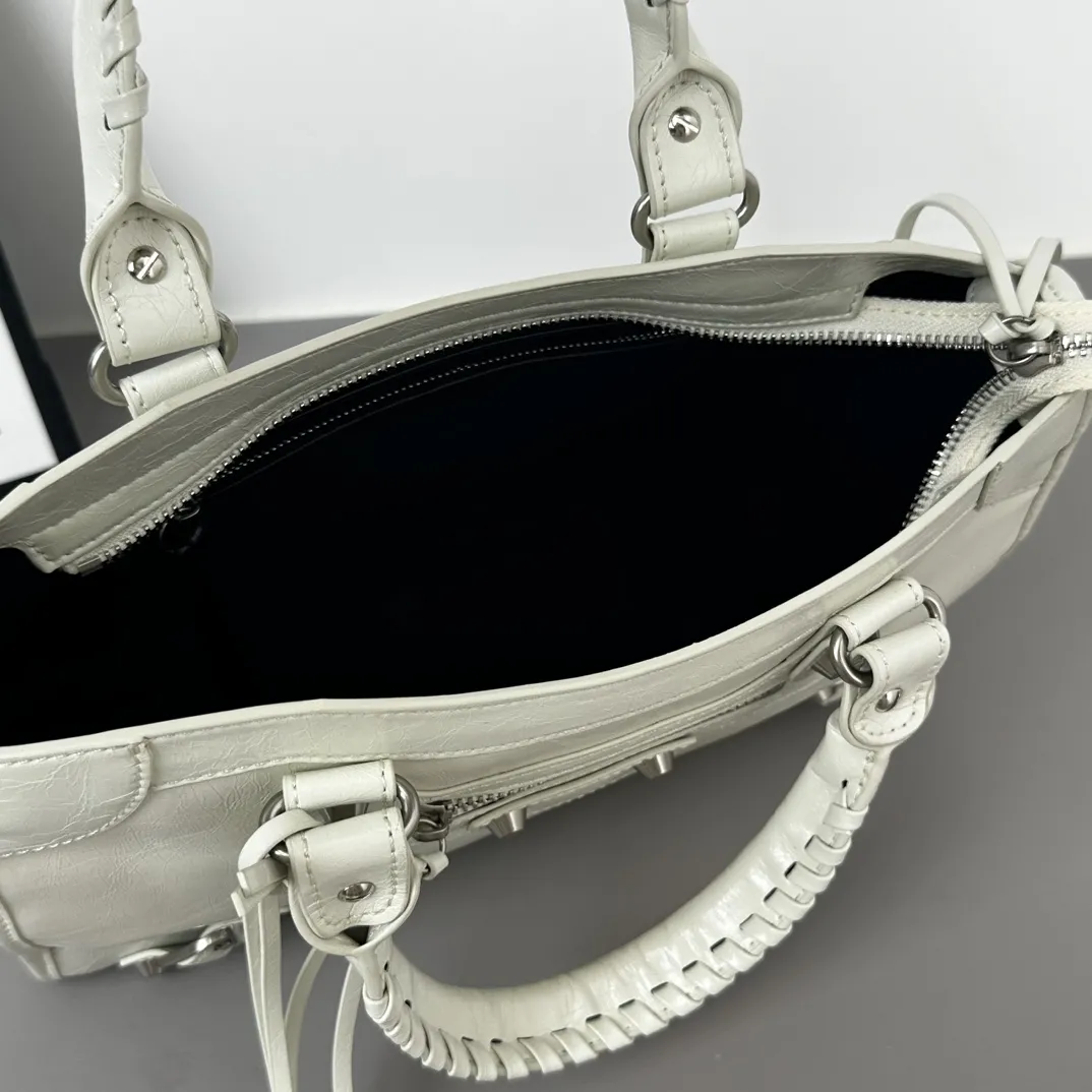 Balenciaga Women's Le City Bag Medium in Optic White 823058 - 图片 8