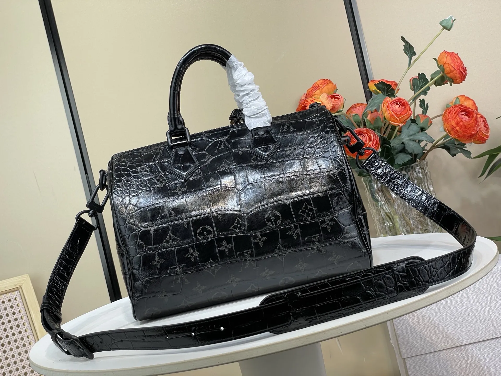 Louis Vuitton Speedy P9 Bandouli??re 30 Monogram Crocodile-Embossed Cowhide M11064 - 图片 4