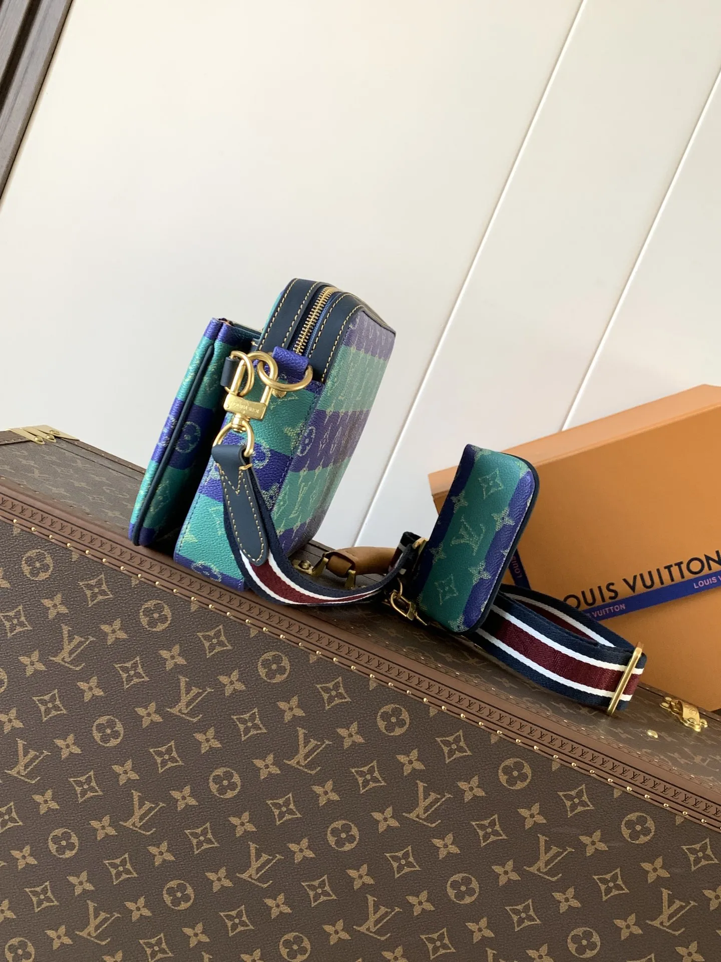 Louis Vuitton Trio Monogram Heritage M26026 - Image 3