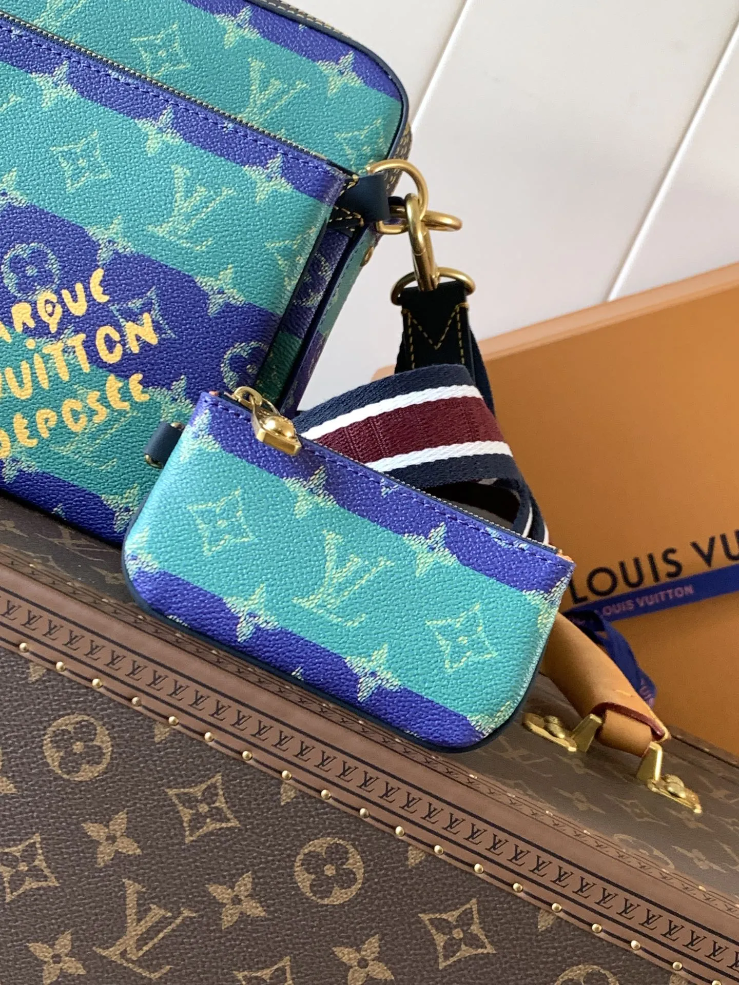Louis Vuitton Trio Monogram Heritage M26026 - Image 6