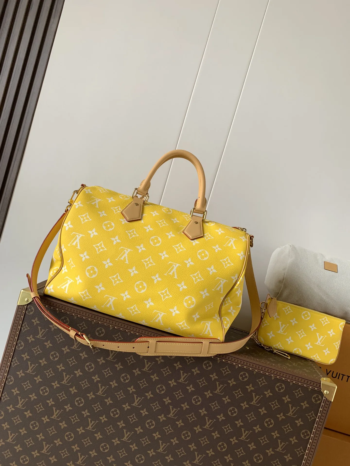Louis Vuitton Speedy P9 Bandouli??re 40 Monogram Ostrich-Embossed Cowhide M24417 - 图片 4