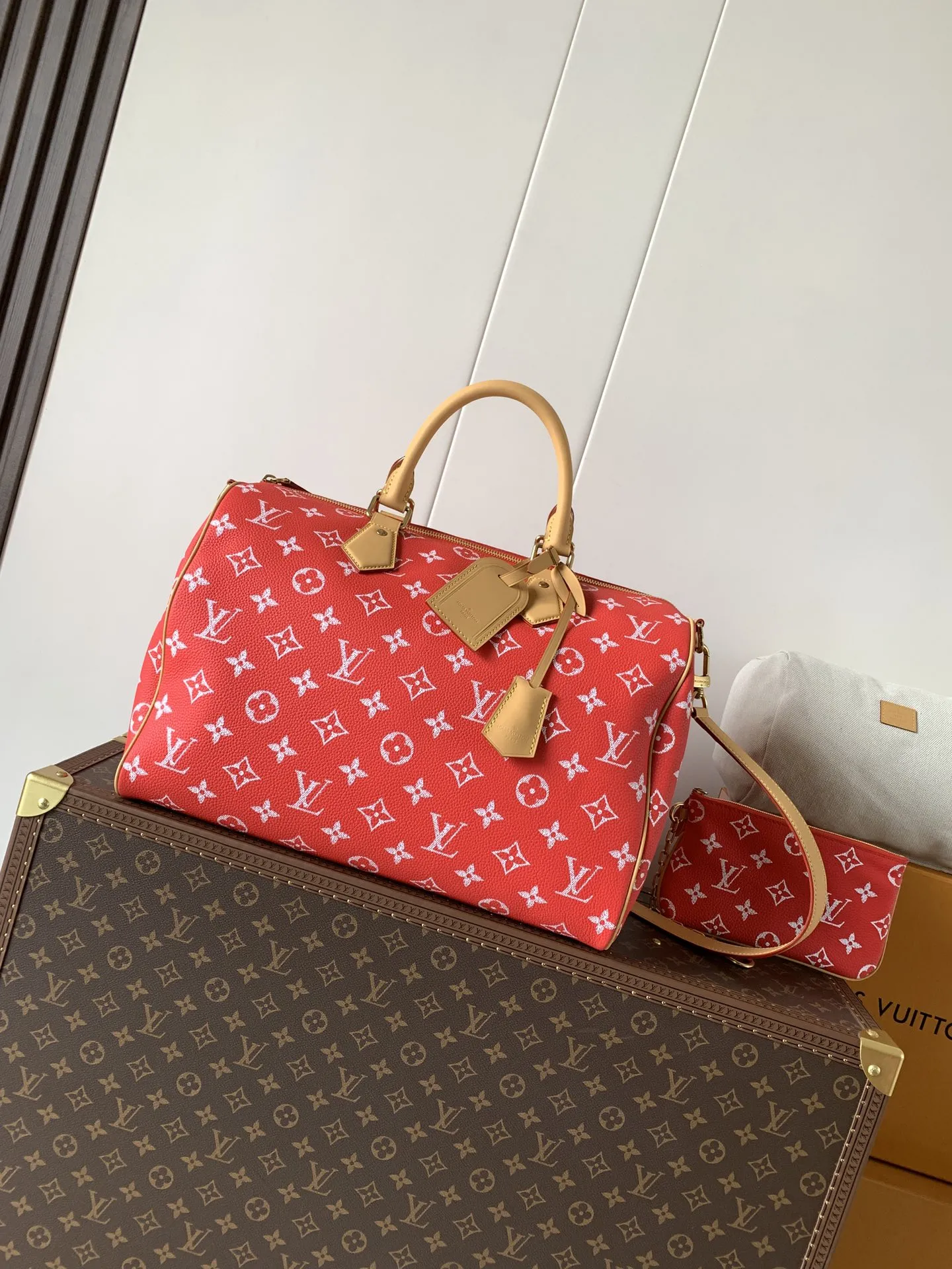 Alternative view of Louis Vuitton Speedy P9 Bandouli??re 40 Monogram Ostrich-Embossed Cowhide M24417
