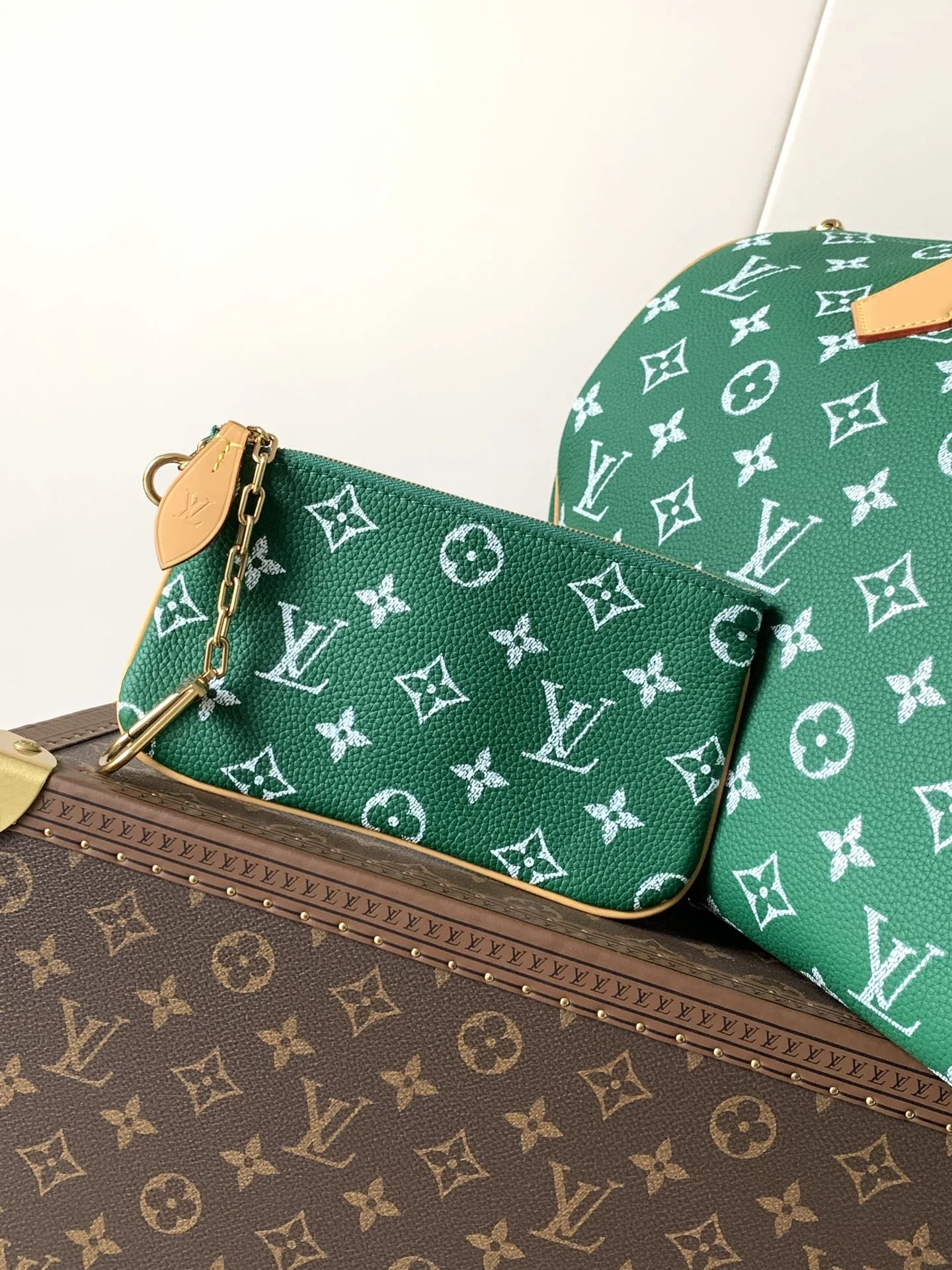 Louis Vuitton Speedy P9 Bandouli??re 40 Monogram Ostrich-Embossed Cowhide M24417 - Image 8