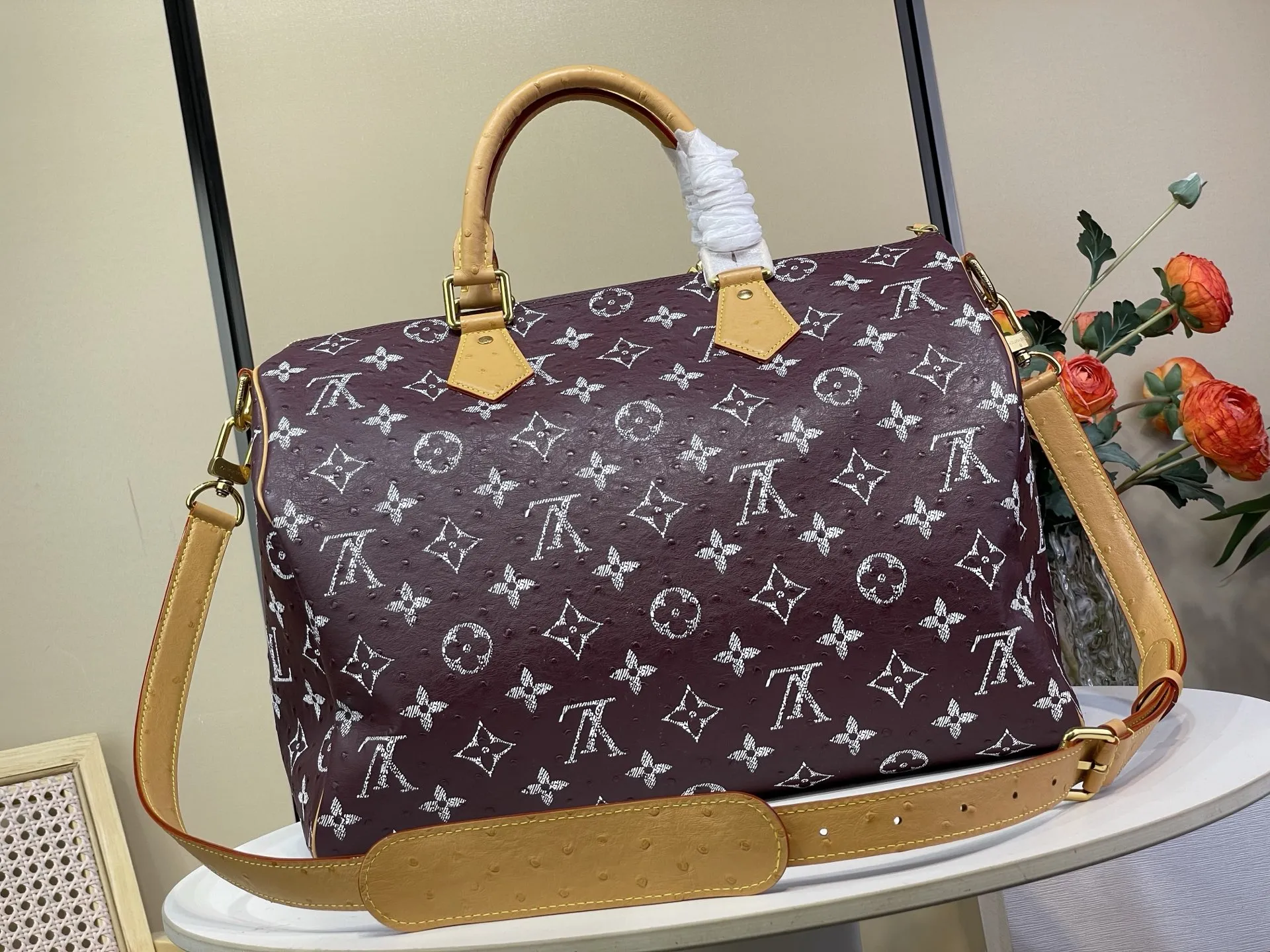 Louis Vuitton Speedy P9 Bandouli??re 40 Monogram Ostrich-Embossed Cowhide M24417 - 图片 4
