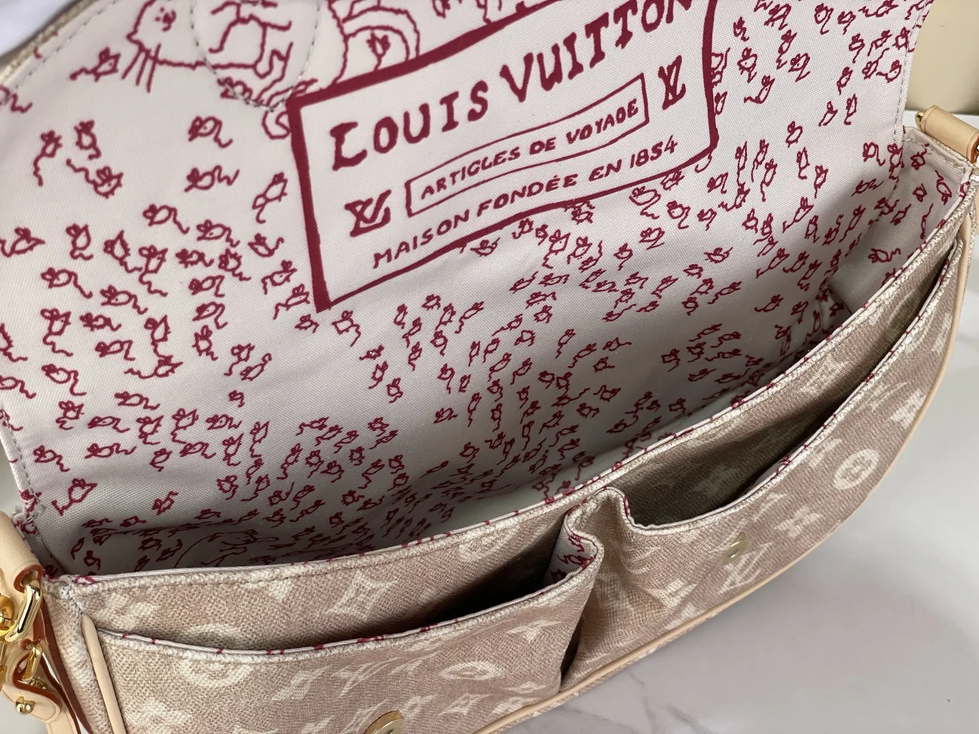 Louis Vuitton Escape M15134 - 图片 10