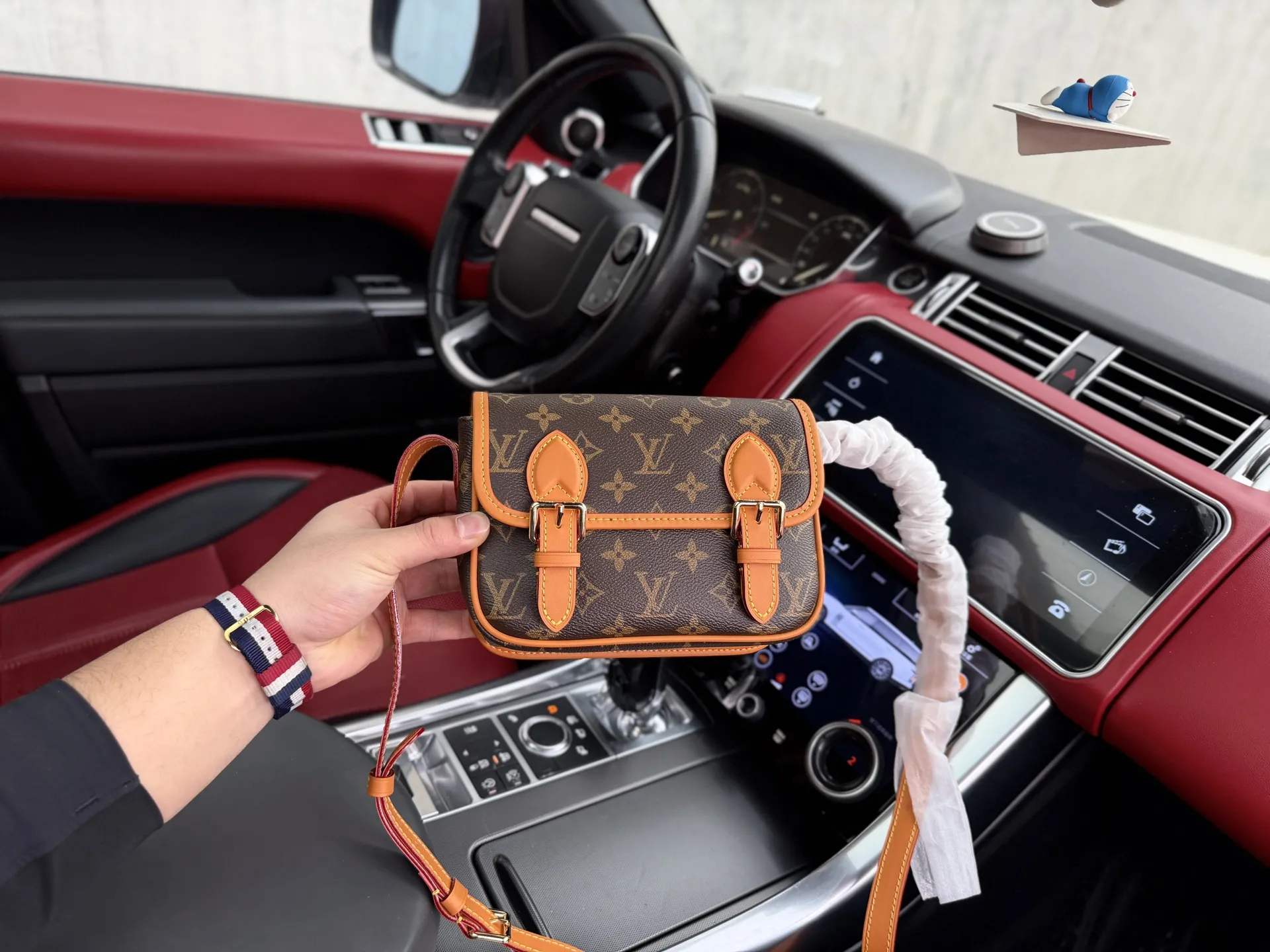 Louis Vuitton Satchel Wearable Wallet M26805 - Image 5