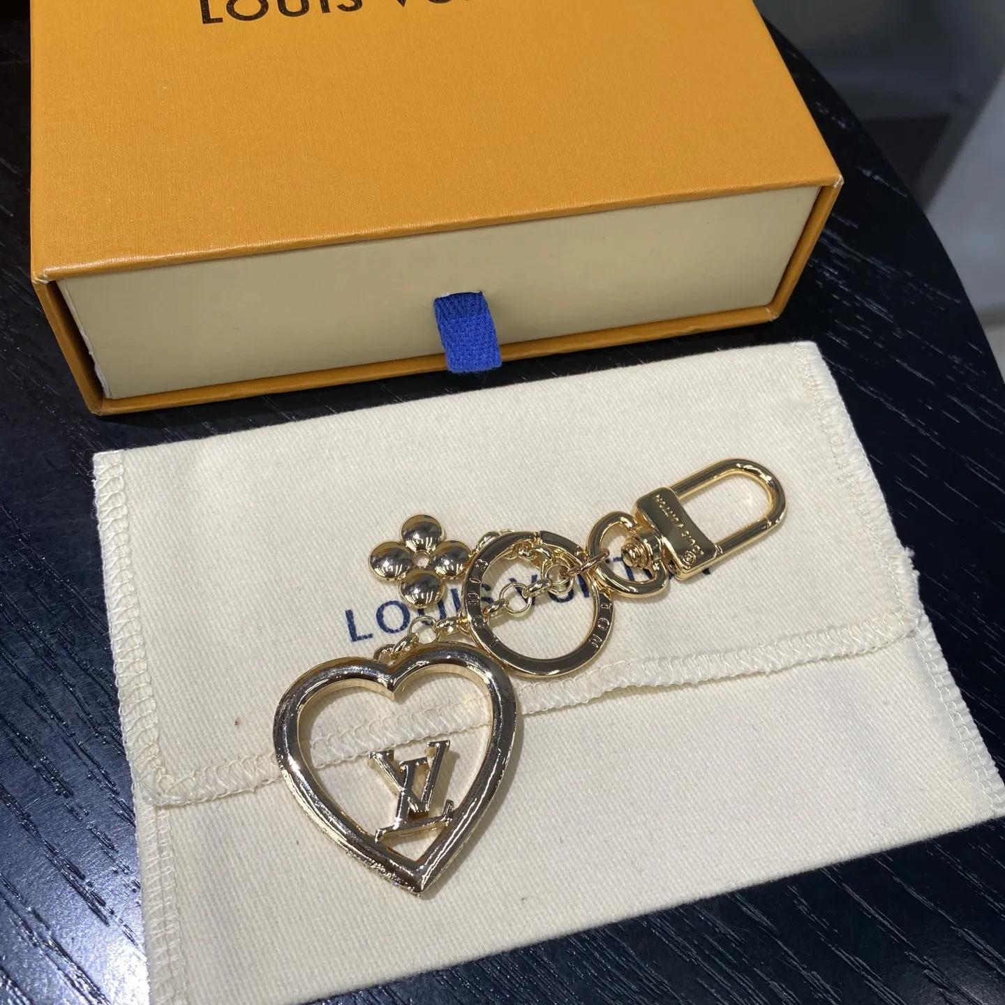 Louis Vuitton My LV Love Key Holders M01703 - Image 4