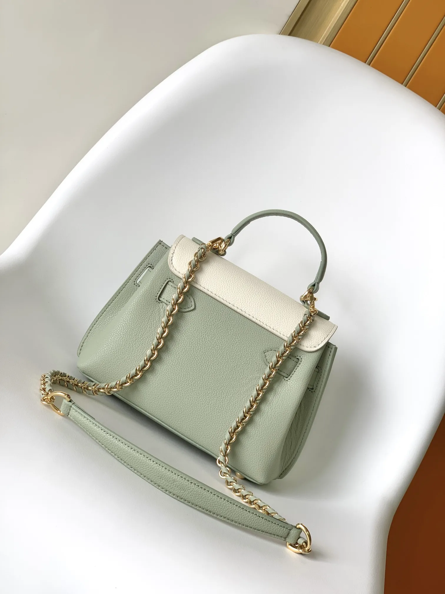 Louis Vuitton Lockme Ever Mini M23075 - Image 4