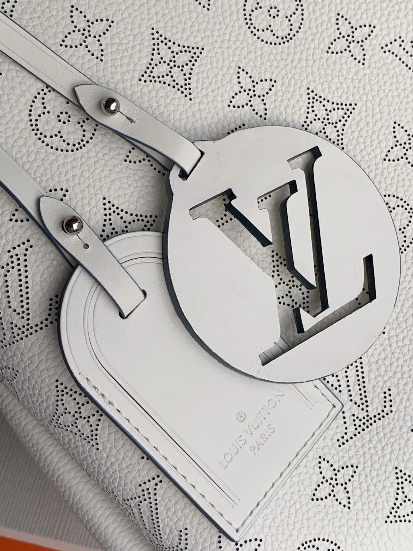 Louis Vuitton Beaubourg Hobo MM M56201 - Image 5