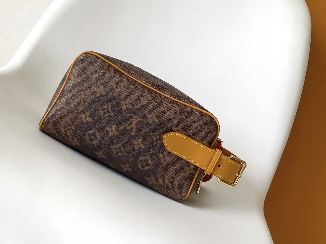 Louis Vuitton Locker Dopp Kit M11765 - 图片 3