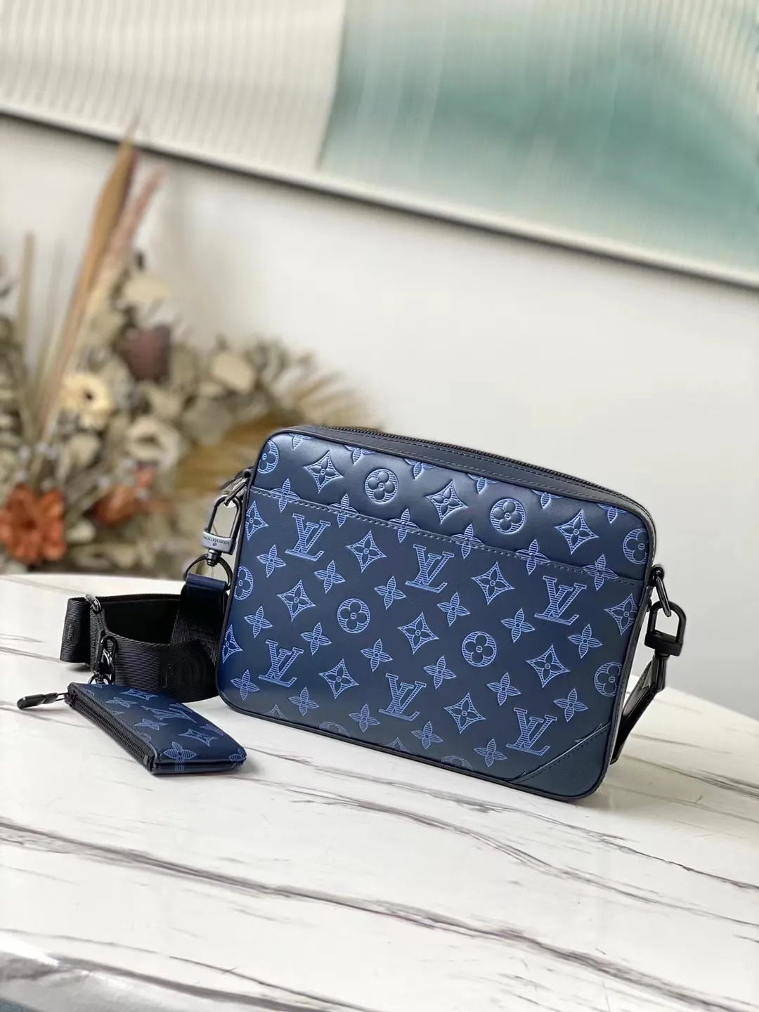 Alternative view of Louis Vuitton Duo Messenger Bag M45730