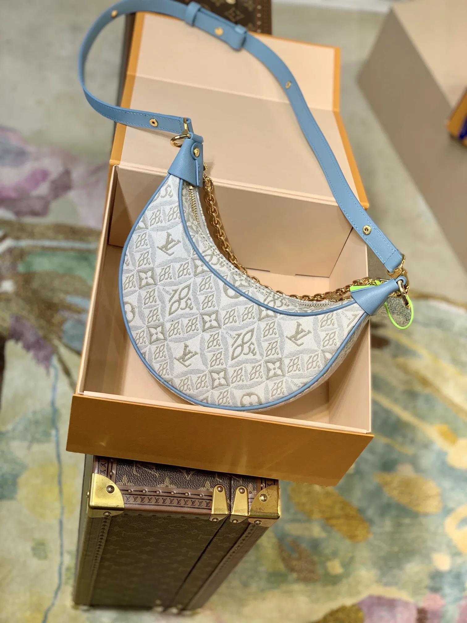 Louis Vuitton Loop M81094 - 图片 3