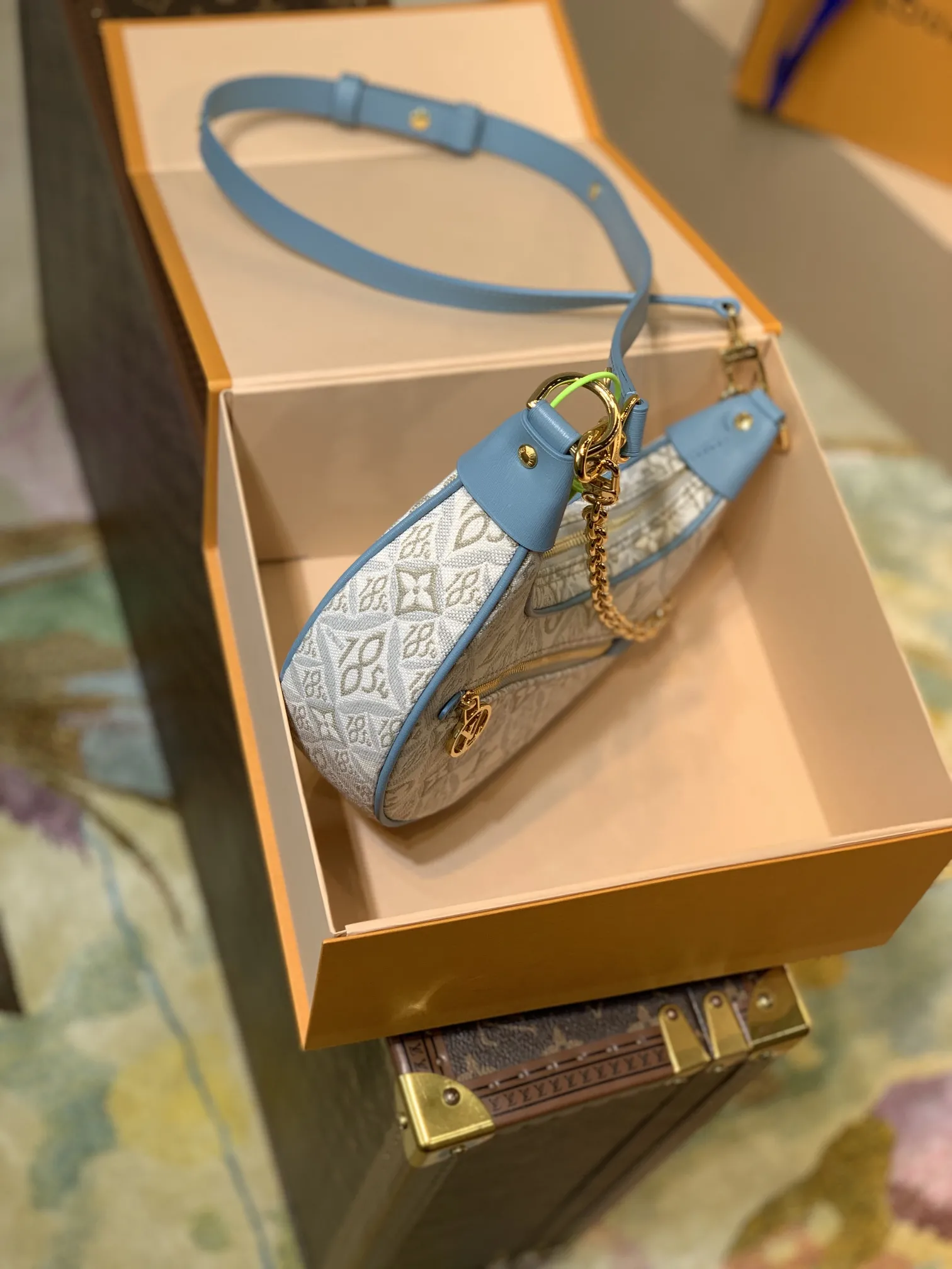 Louis Vuitton Loop M81094 - 图片 4