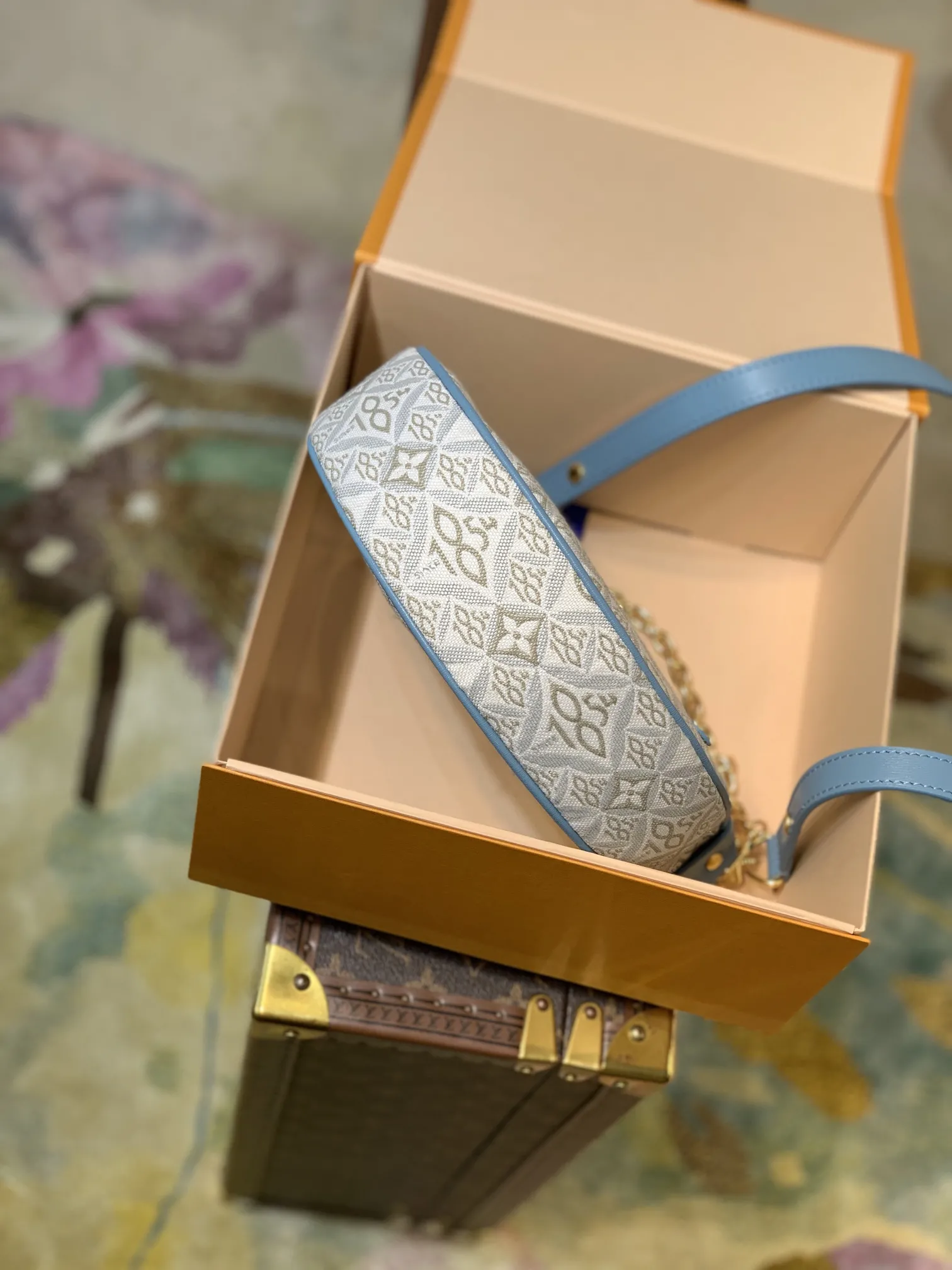 Louis Vuitton Loop M81094 - 图片 5