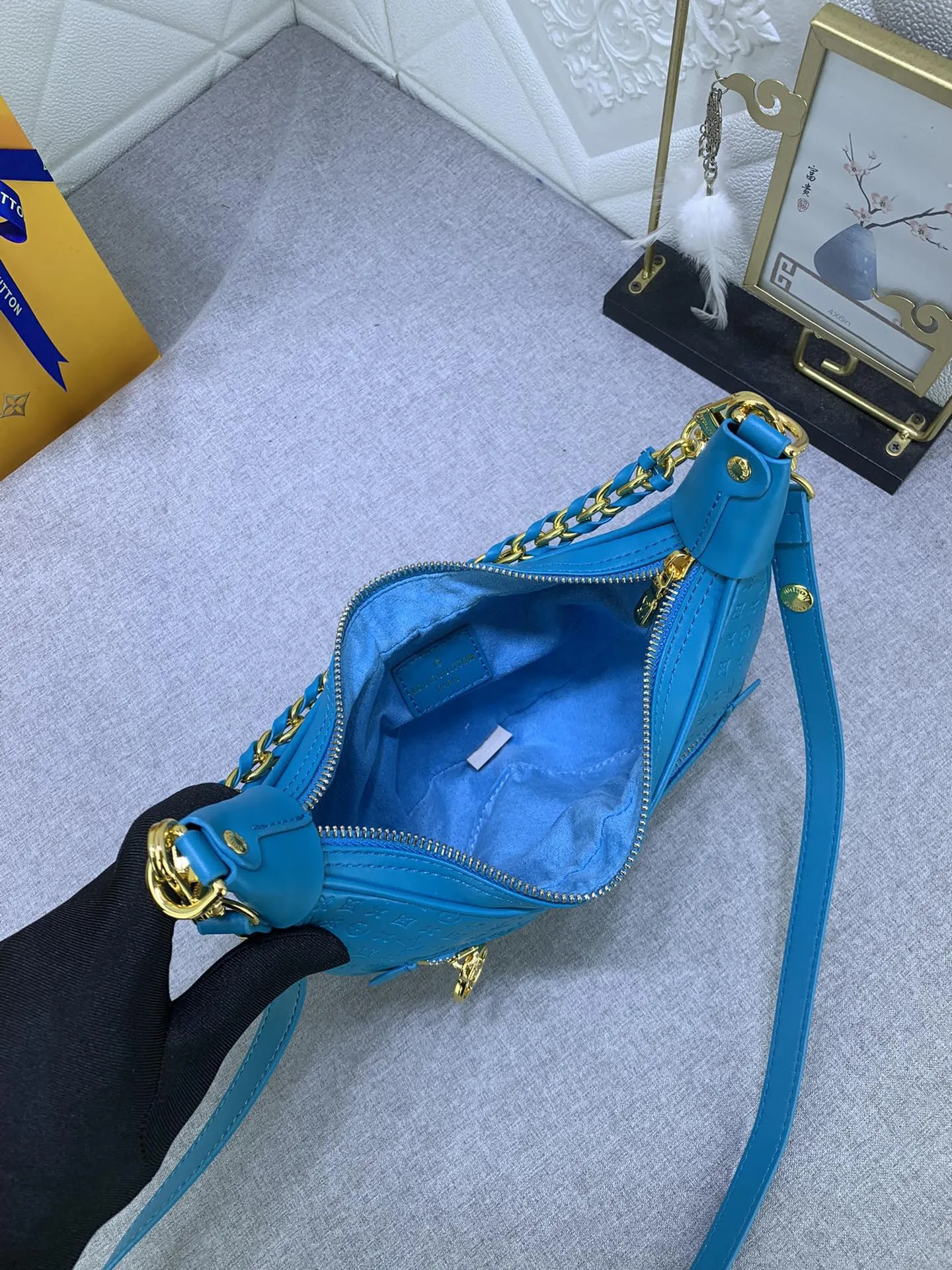 Louis Vuitton Loop M22593 - 图片 19