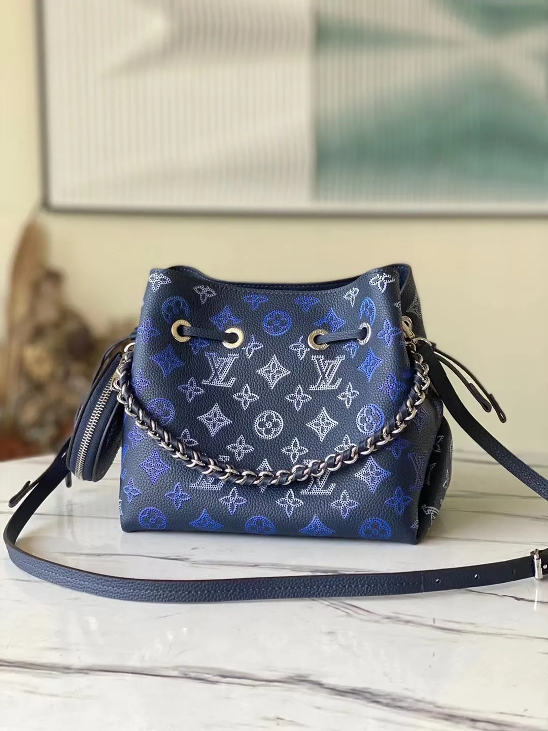 Alternative view of Louis Vuitton Bella M59552