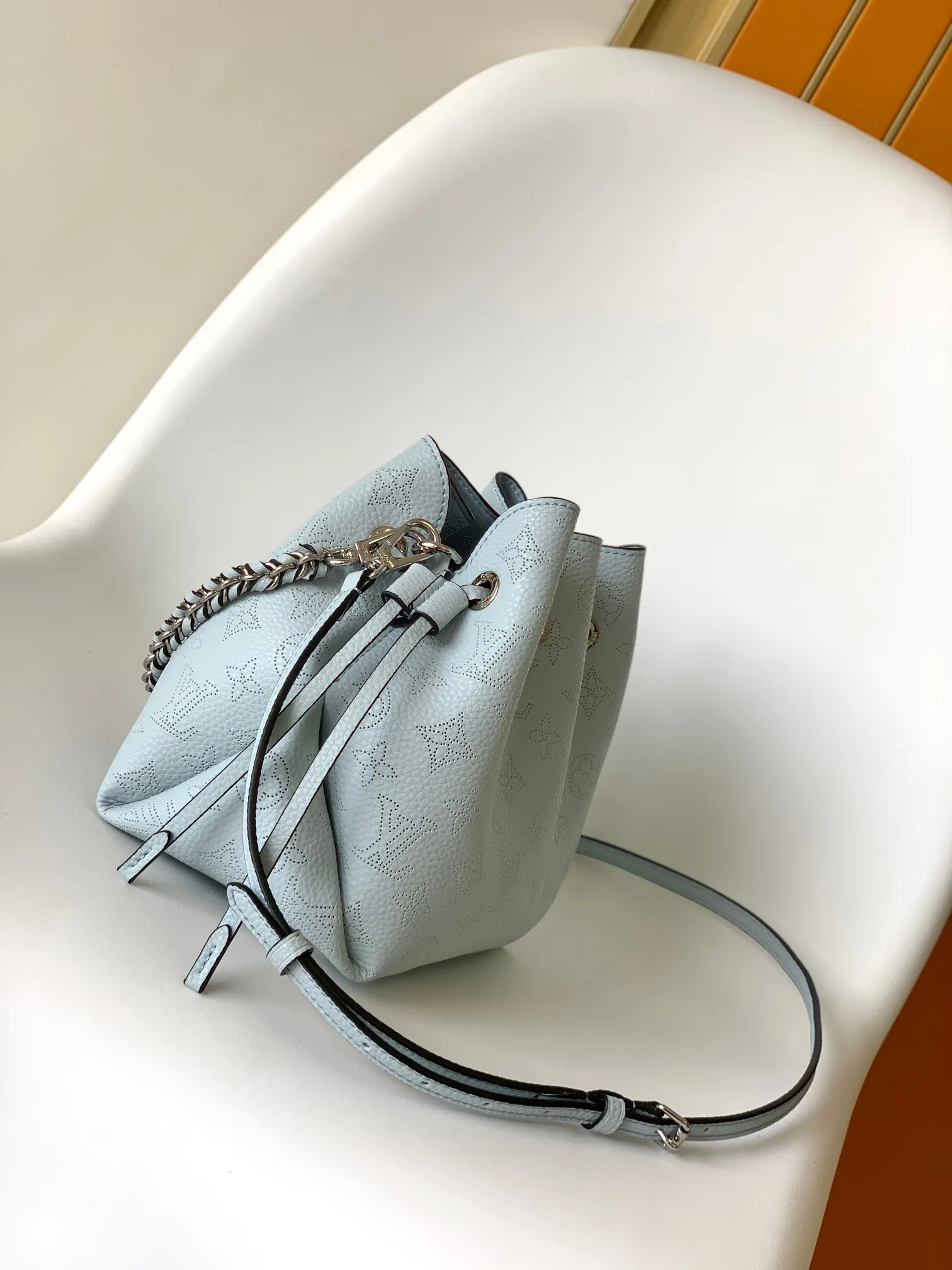 Louis Vuitton Bella M22198 - Image 3