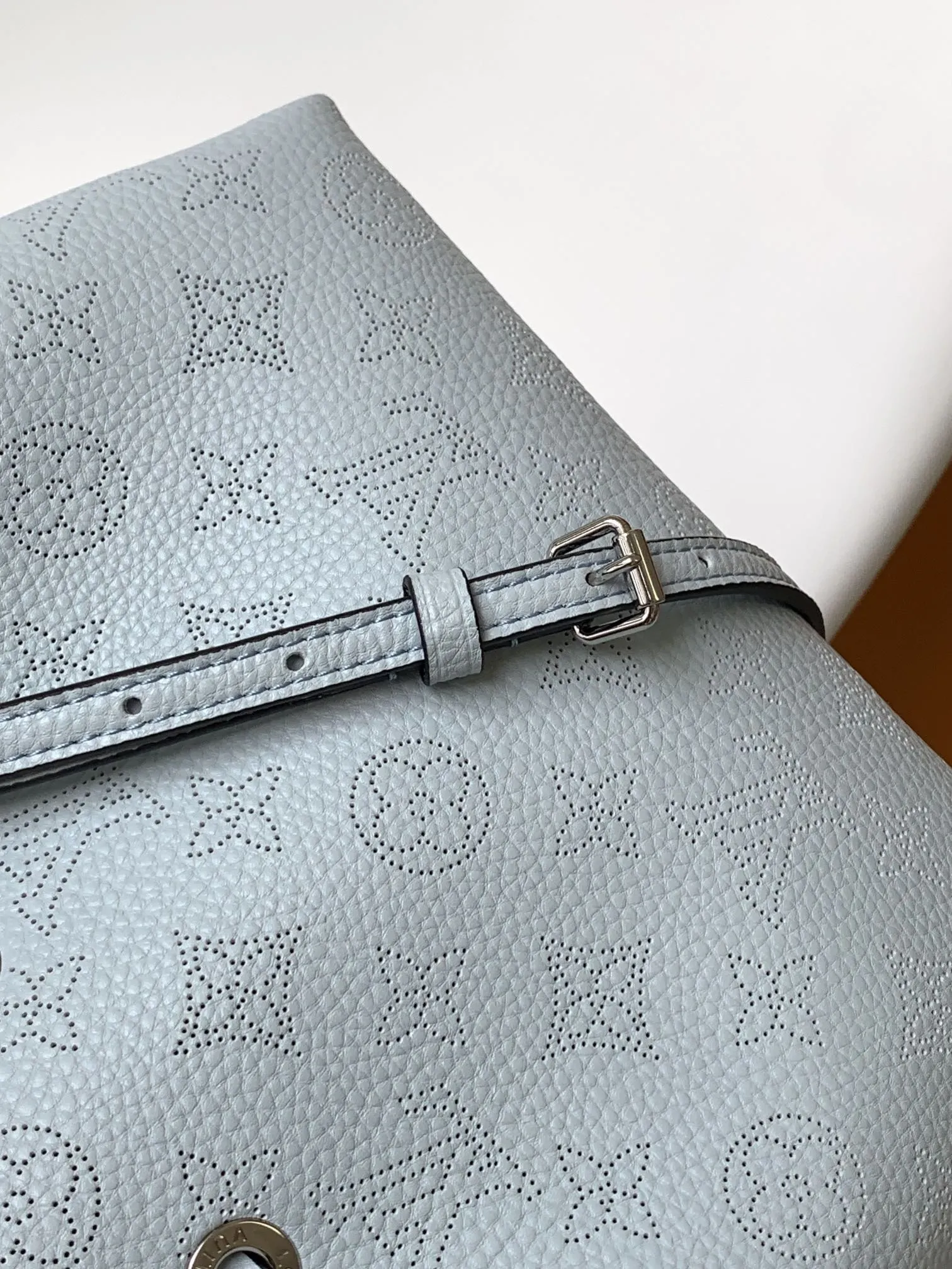 Louis Vuitton Bella M22198 - Image 9