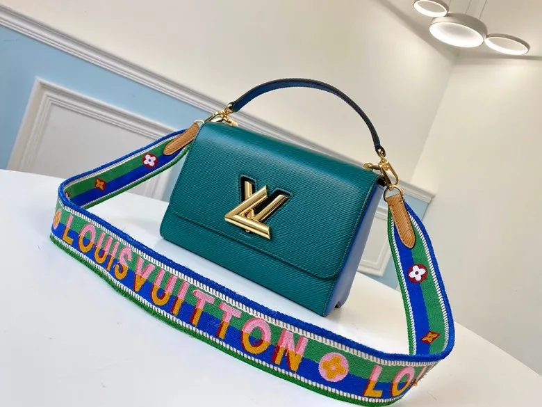 Alternative view of Louis Vuitton Twist MM M55851