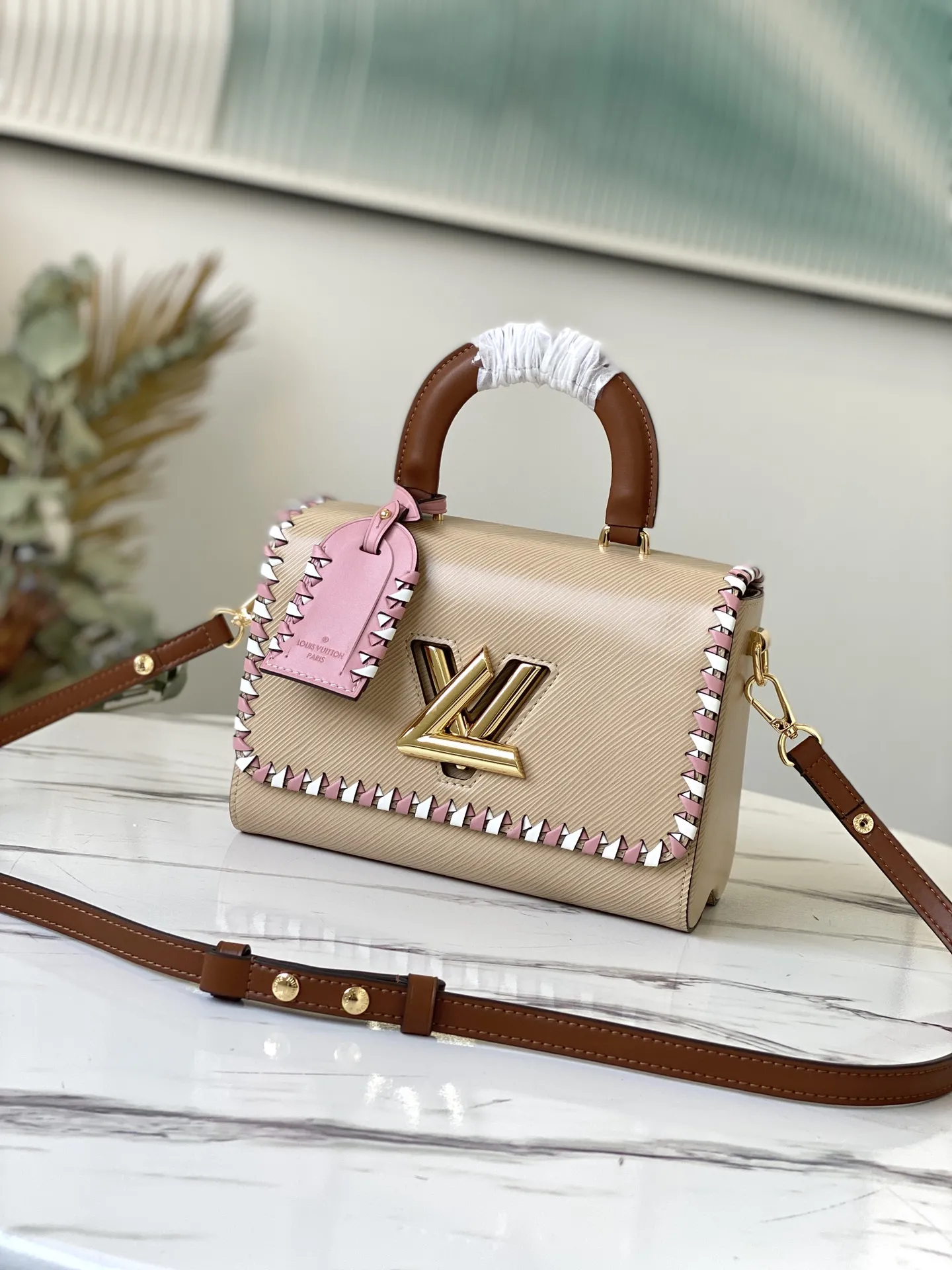 Alternative view of Louis Vuitton twist MM M57318