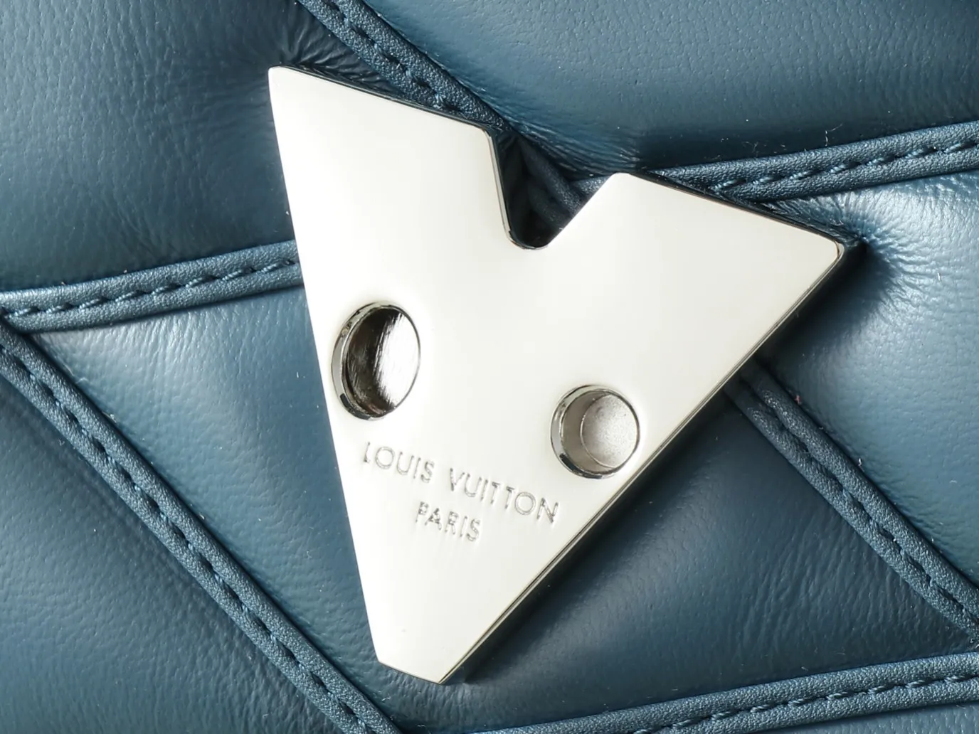 Louis Vuitton GO-14 PM M12434 - Image 7