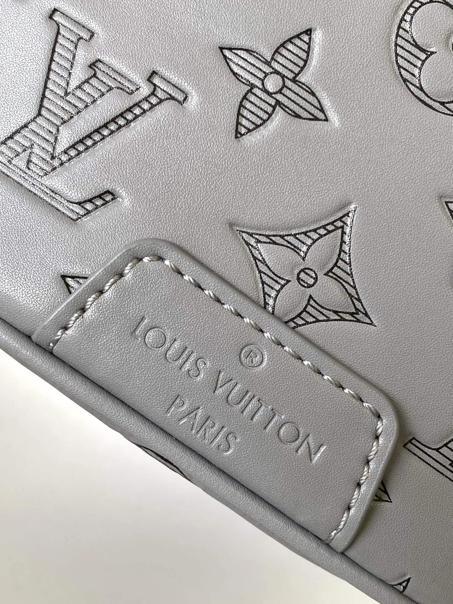 Louis Vuitton Discovery Bumbag M46108 - 图片 6