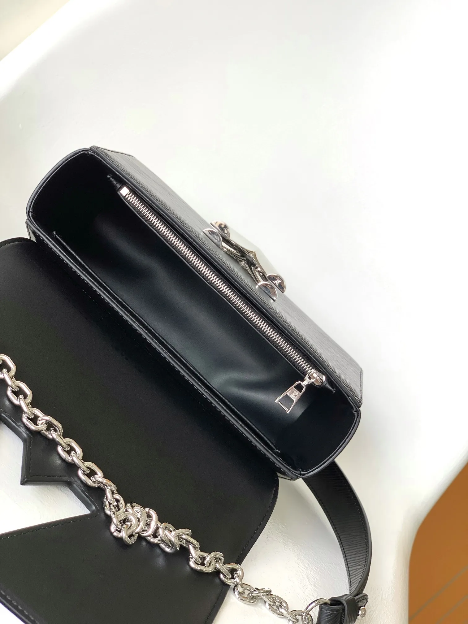 Louis Vuitton Twist MM M21110 - 图片 8