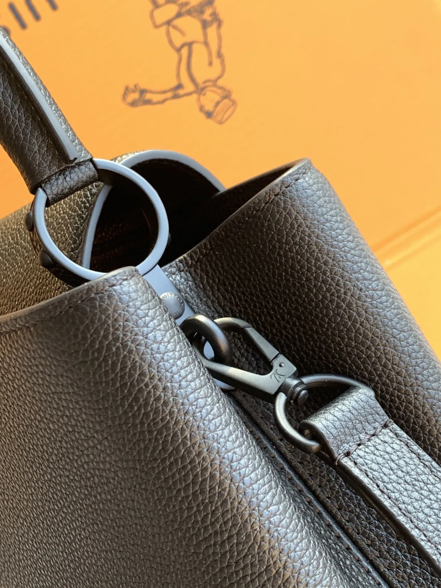 Louis Vuitton Capucines East-West MM M23947 - 图片 18