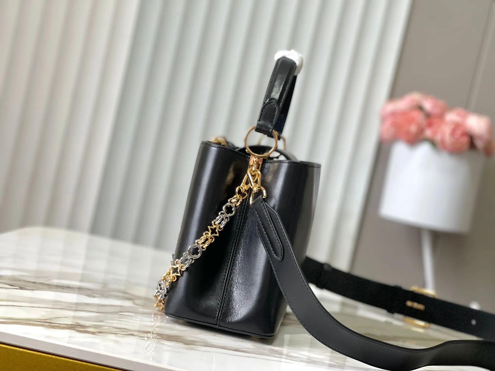 Louis Vuitton Capucines MM Souple M12924 - 图片 12
