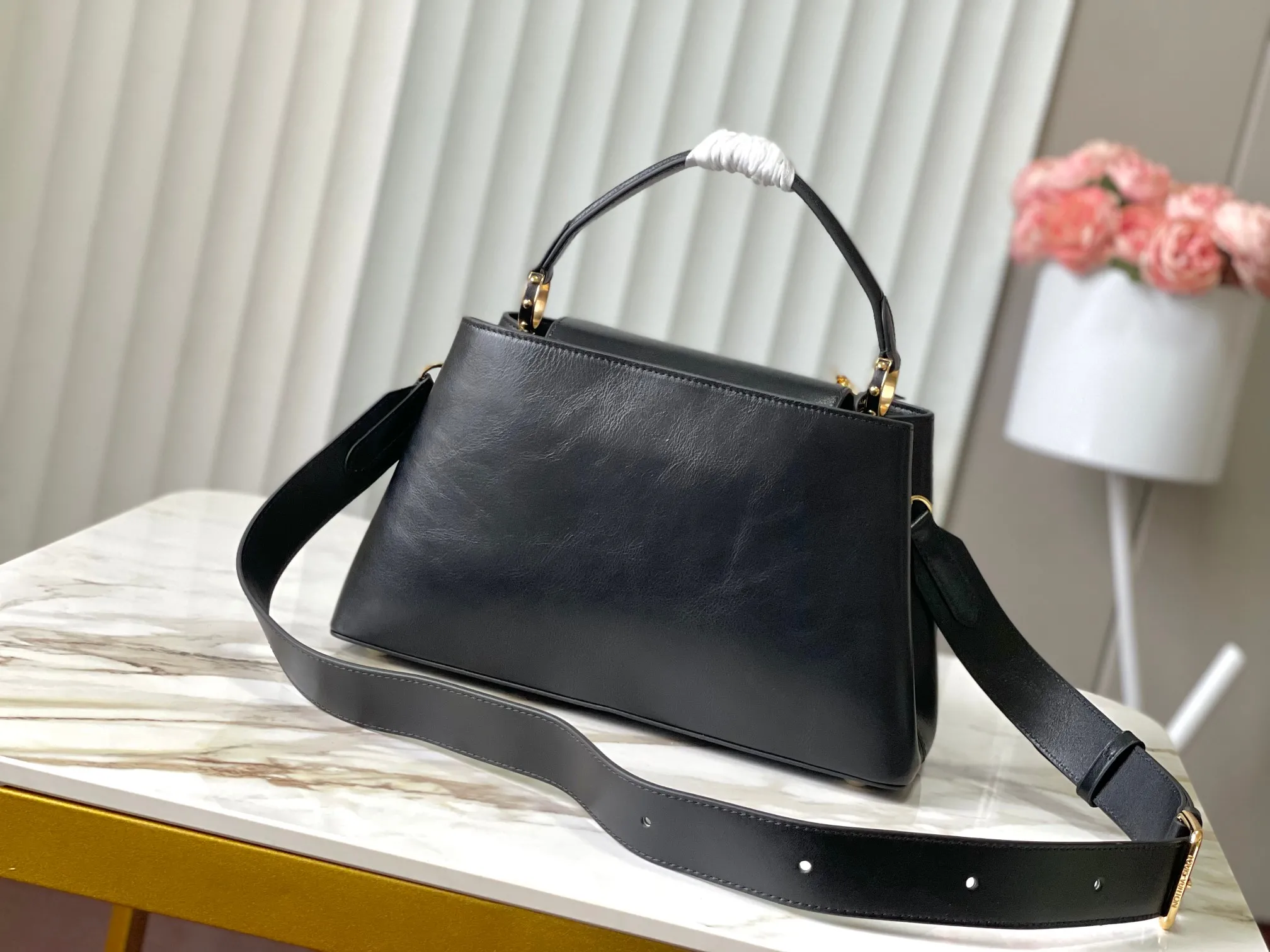 Louis Vuitton Capucines MM Souple M12924 - 图片 13
