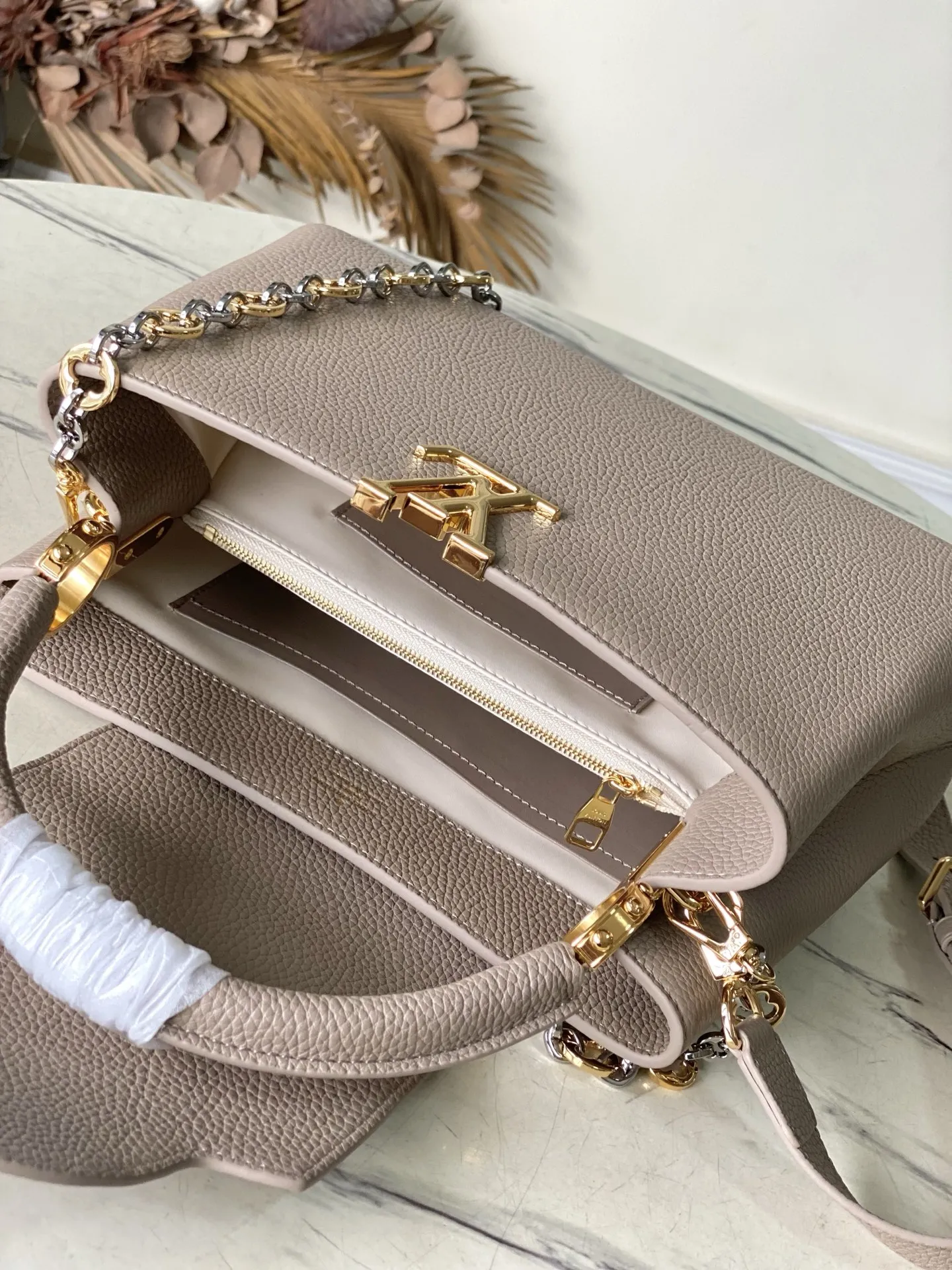 Louis Vuitton Capucines MM M12935 - 图片 18
