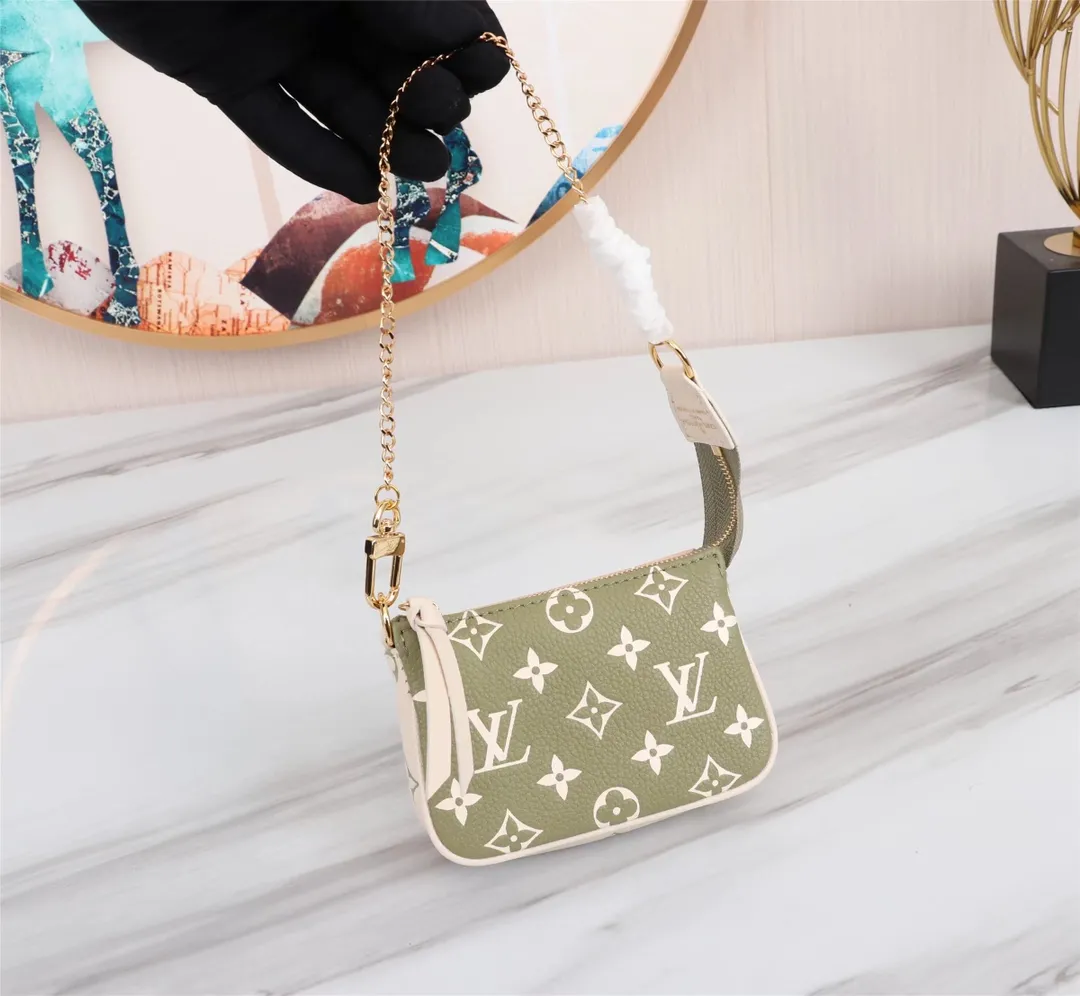 Alternative view of Louis Vuitton Mini Pochette Accessoires M81284