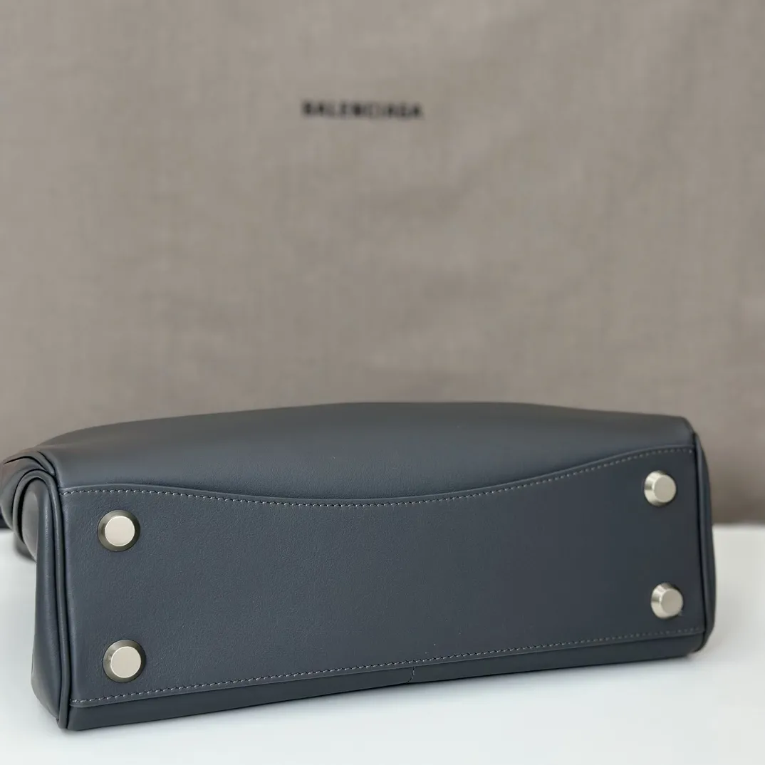 Balenciaga Women's Rodeo Handbag Medium in Cloud Grey 789772 - Image 5