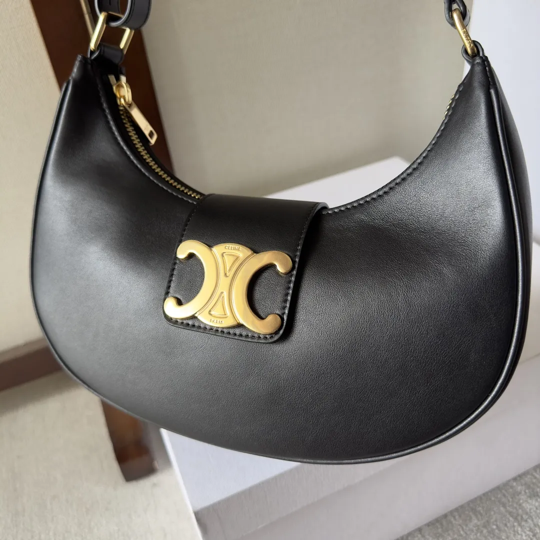 Celine MEDIUM AVA TRIOMPHE BAG IN smooth Calfskin 114493 - Image 6